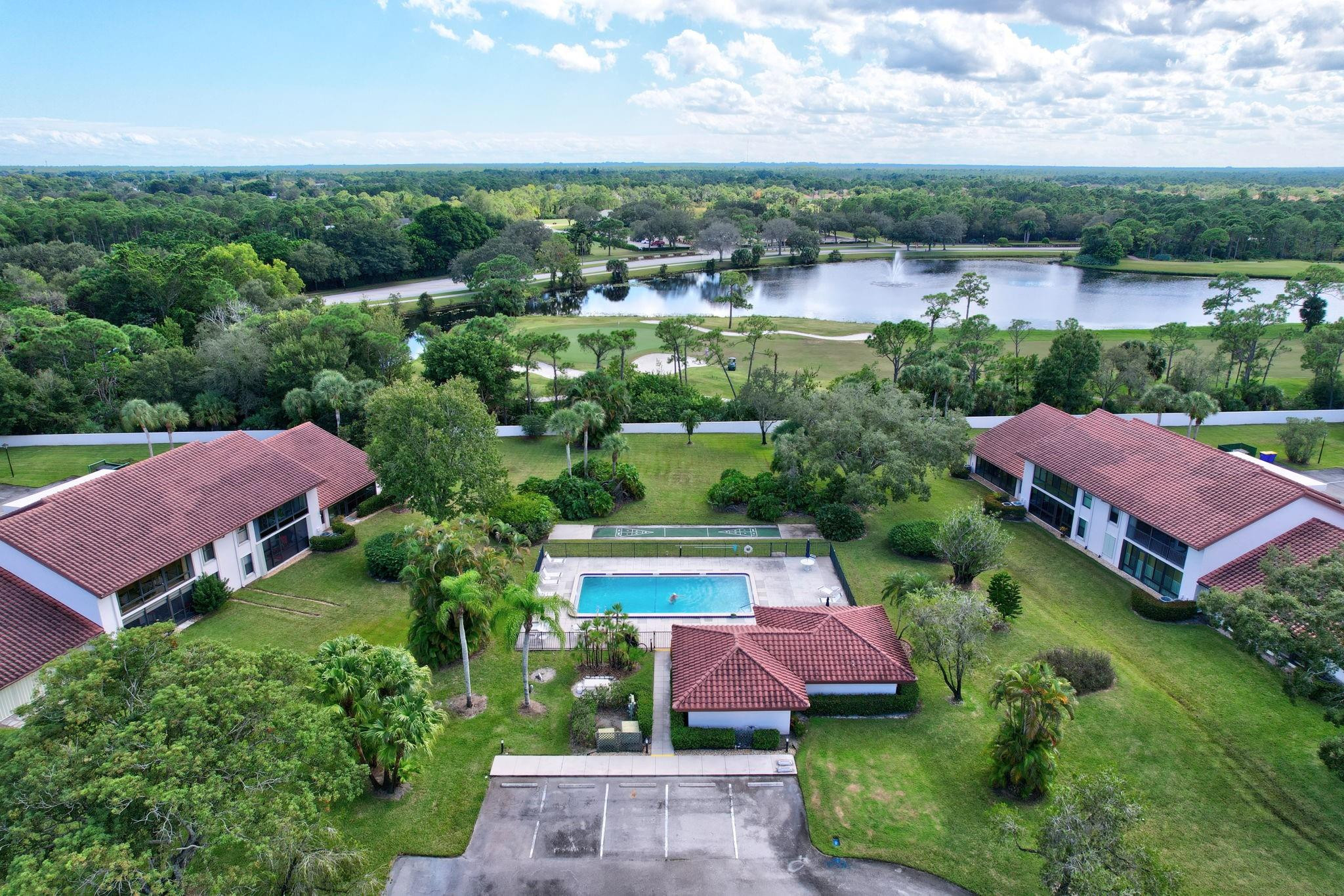 3470 SE Martinique Trce 201