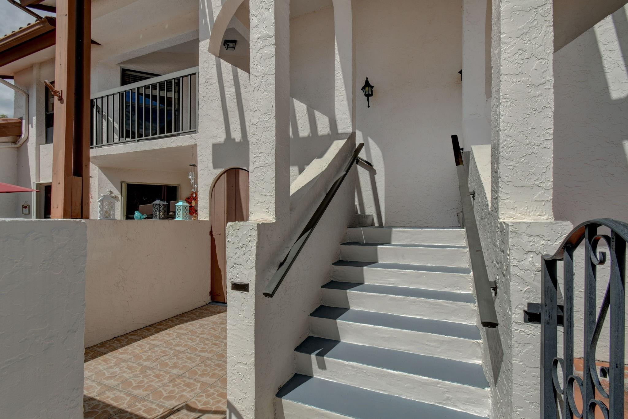 3470 SE Martinique Trce 201
