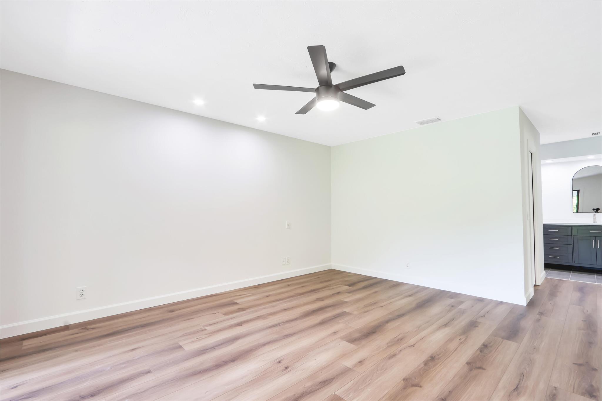 12609 SE Cascades Court