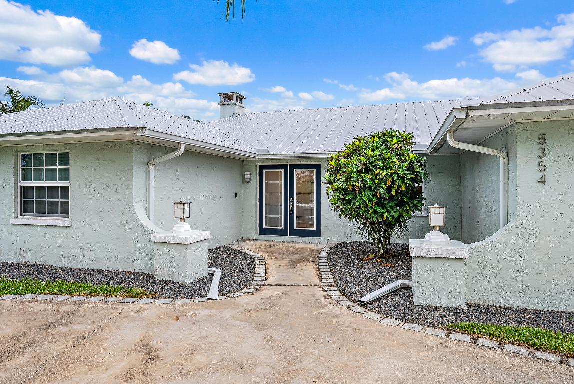 5354 SE Horseshoe Point Road