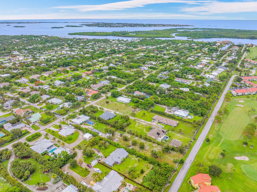 5354 SE Horseshoe Point Road