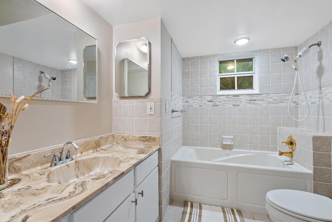 5354 SE Horseshoe Point Road