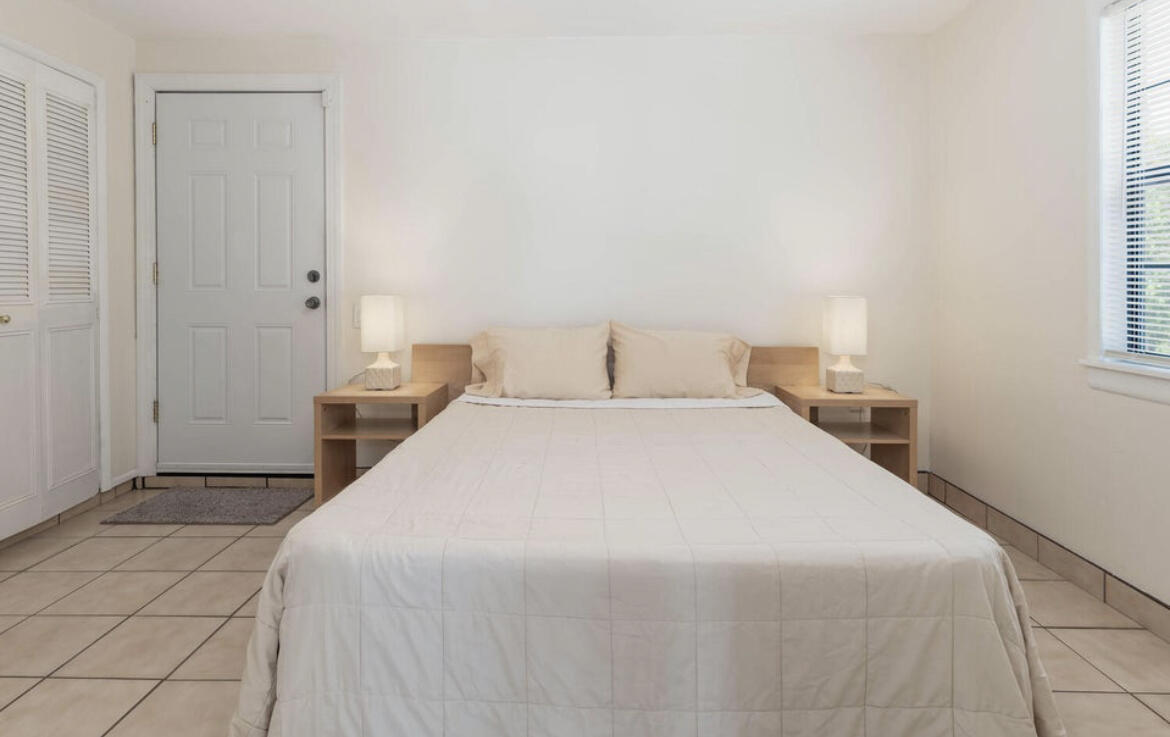 5354 SE Horseshoe Point Road