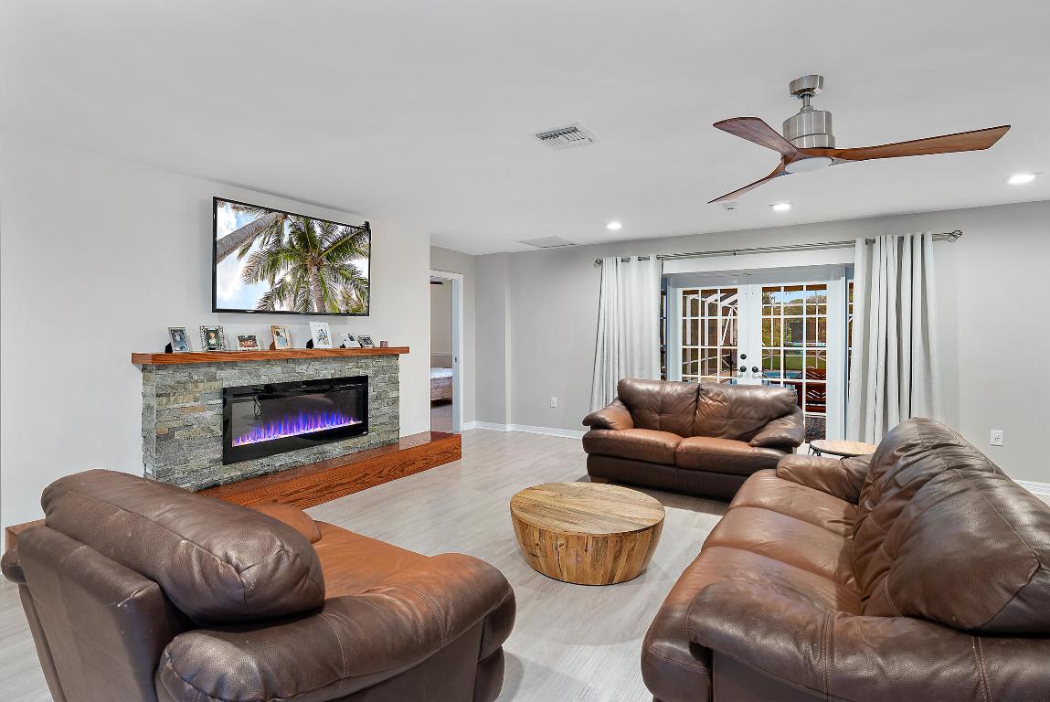 5354 SE Horseshoe Point Road