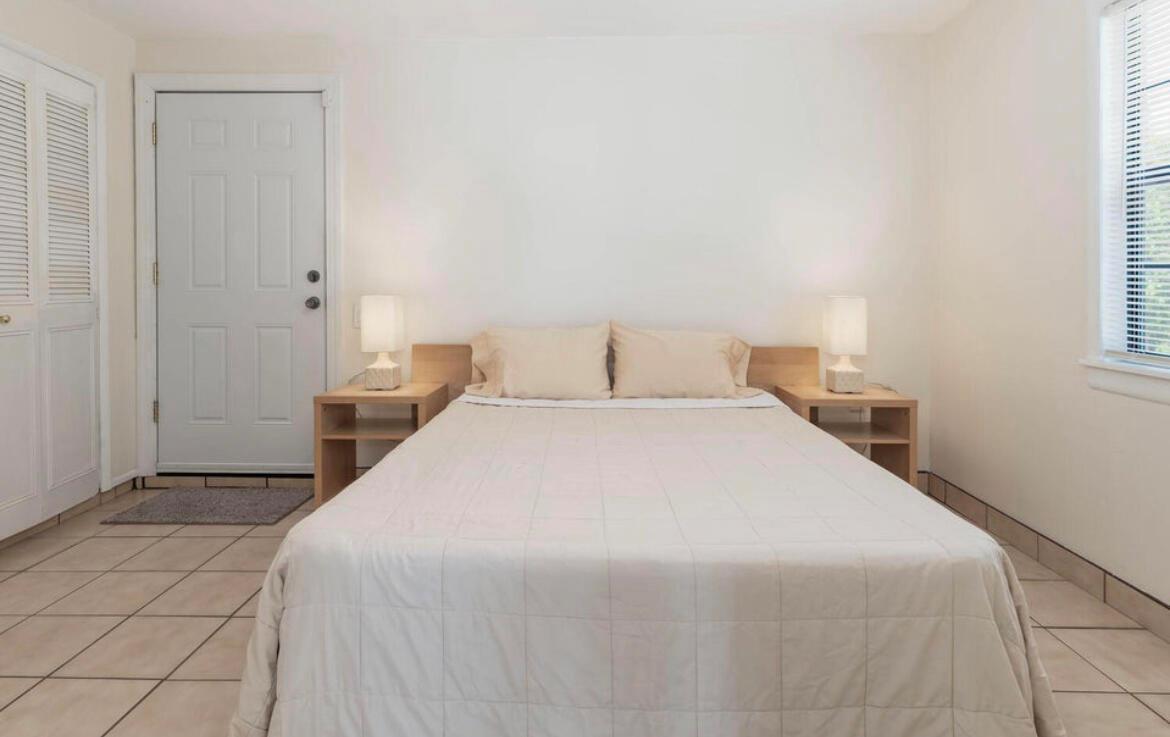 5354 SE Horseshoe Point Road