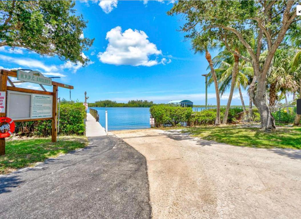 5354 SE Horseshoe Point Road