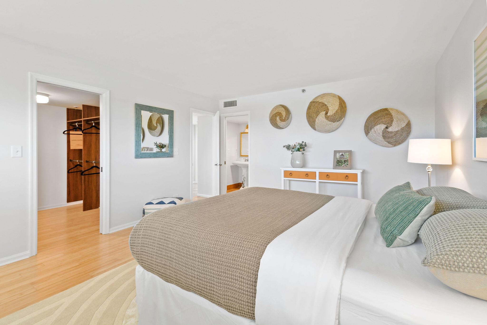 372 Golfview Road 503