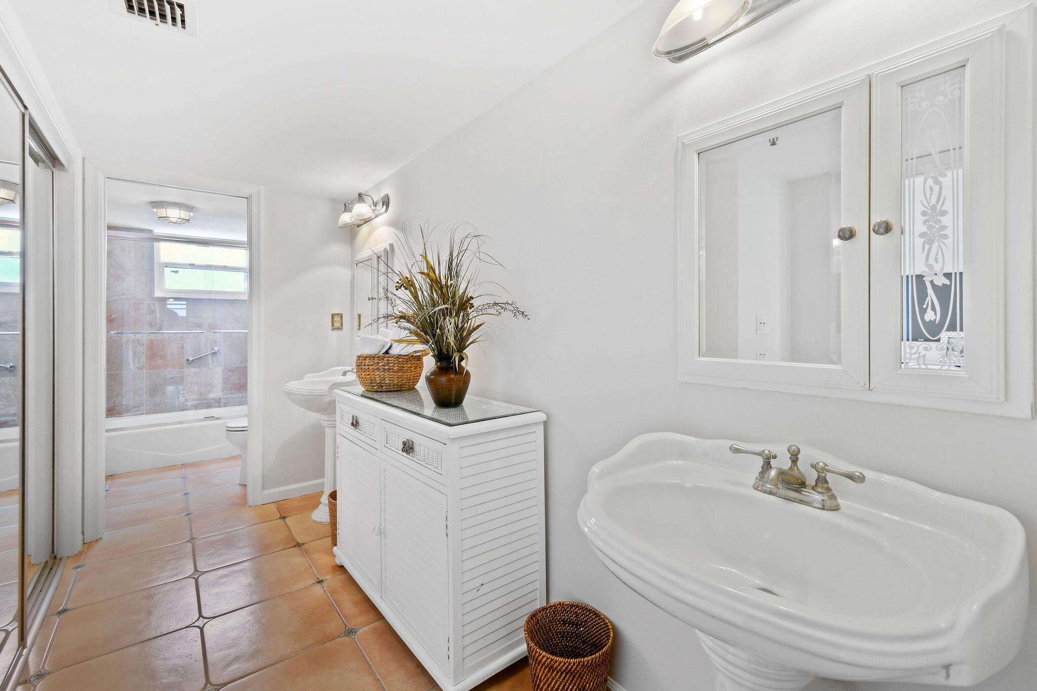 372 Golfview Road 503