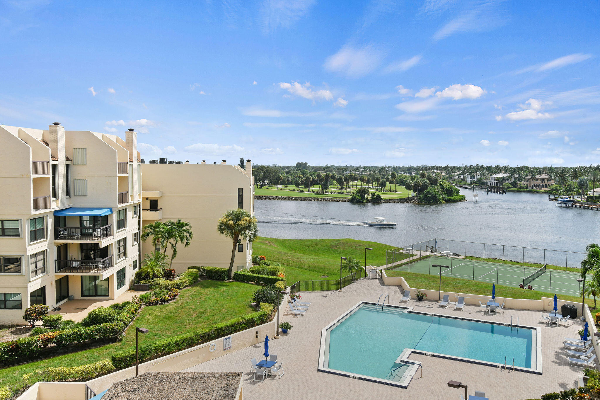 372 Golfview Road 503