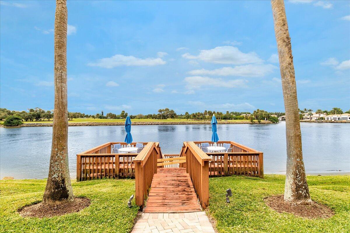 356 Golfview Road 1105