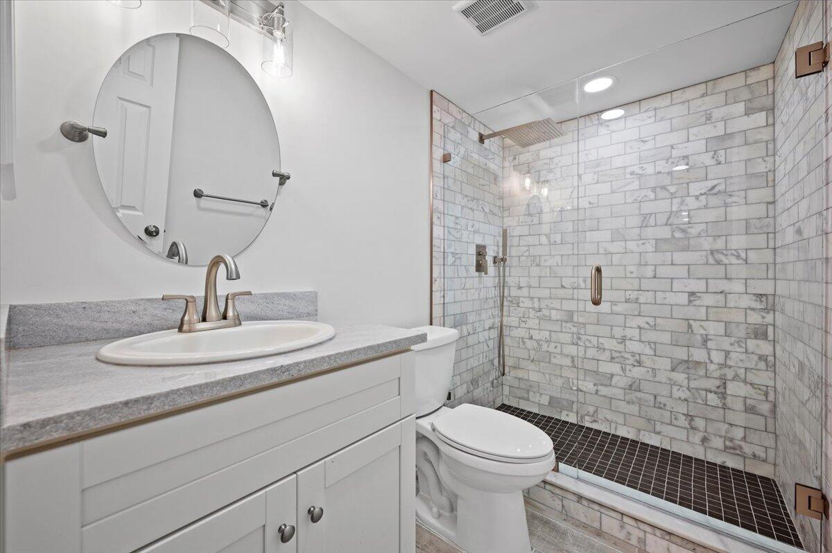 356 Golfview Road 1105