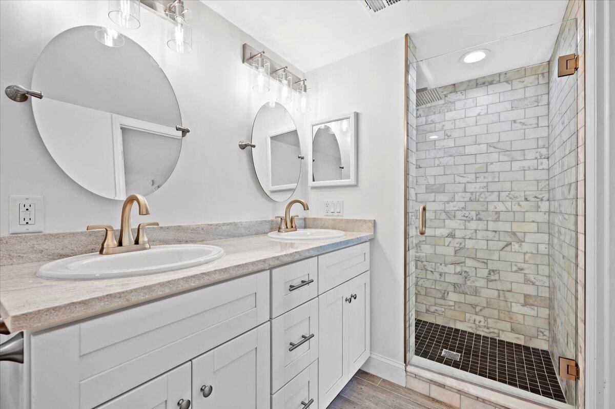 356 Golfview Road 1105