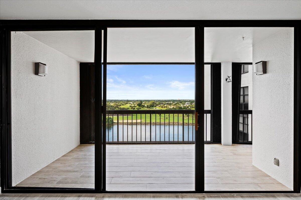 356 Golfview Road 1105