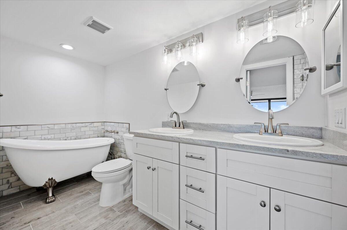 356 Golfview Road 1105