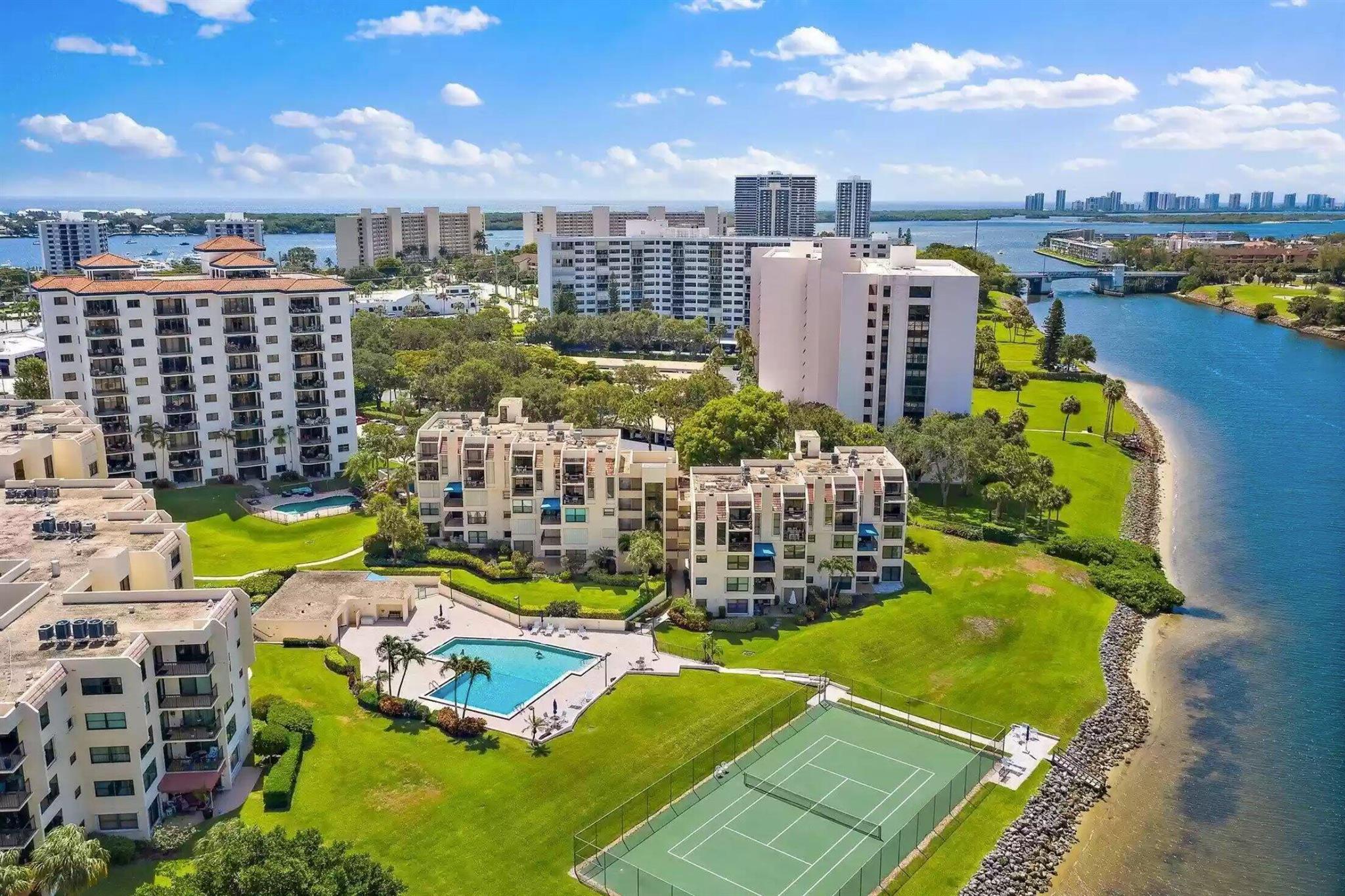364 Golfview Road 307