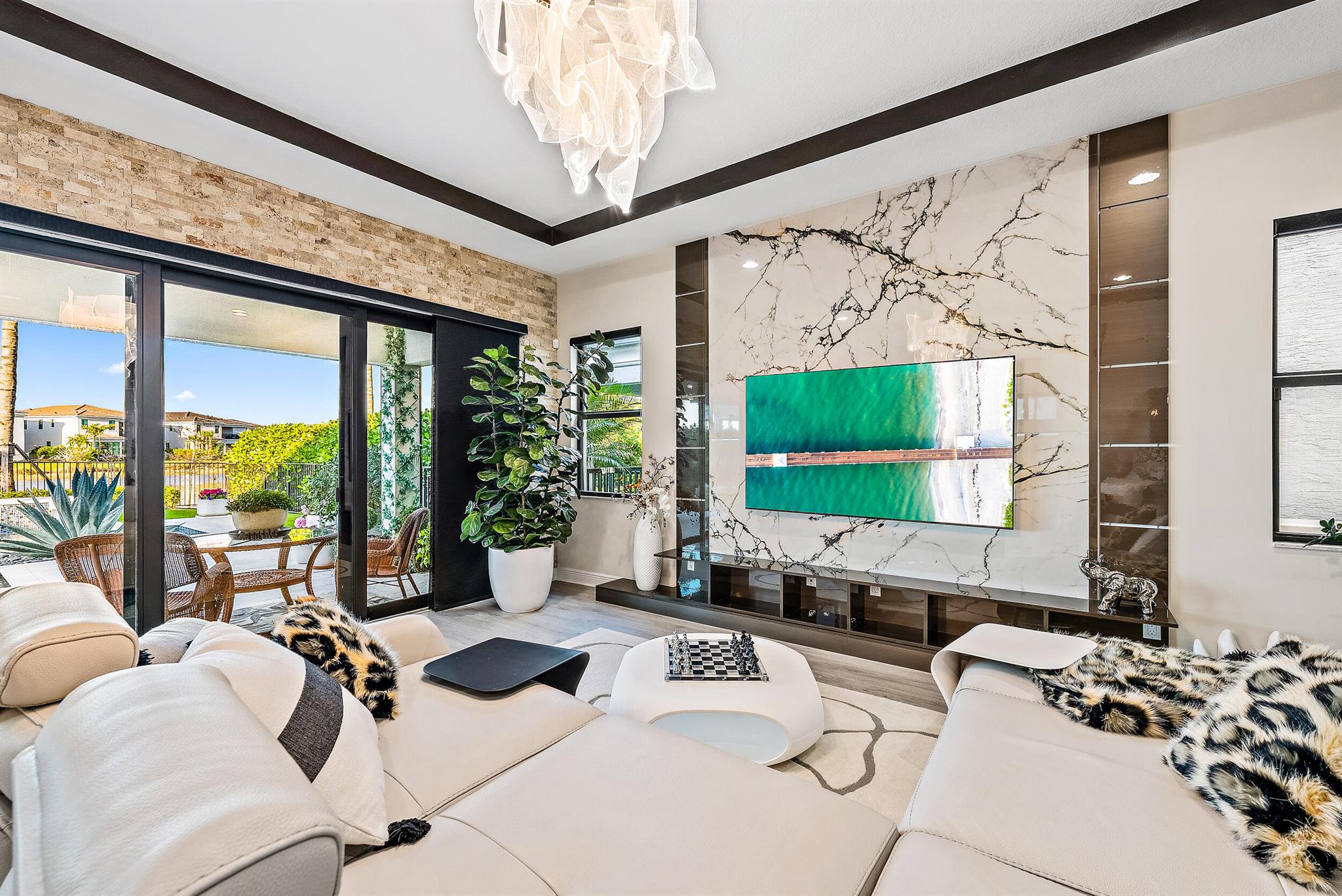 13693 Artisan Circle