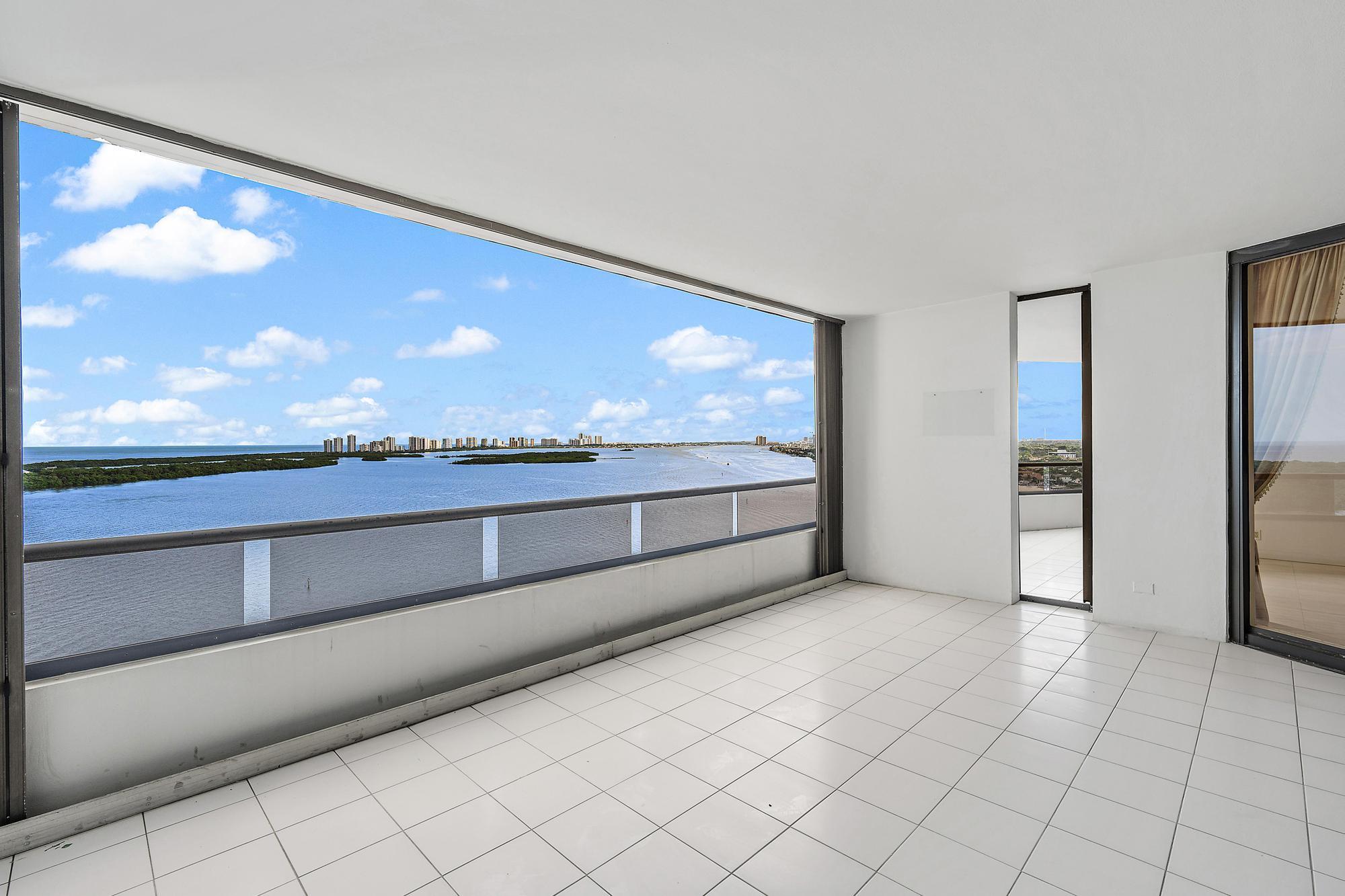 100 Lakeshore Drive 1657