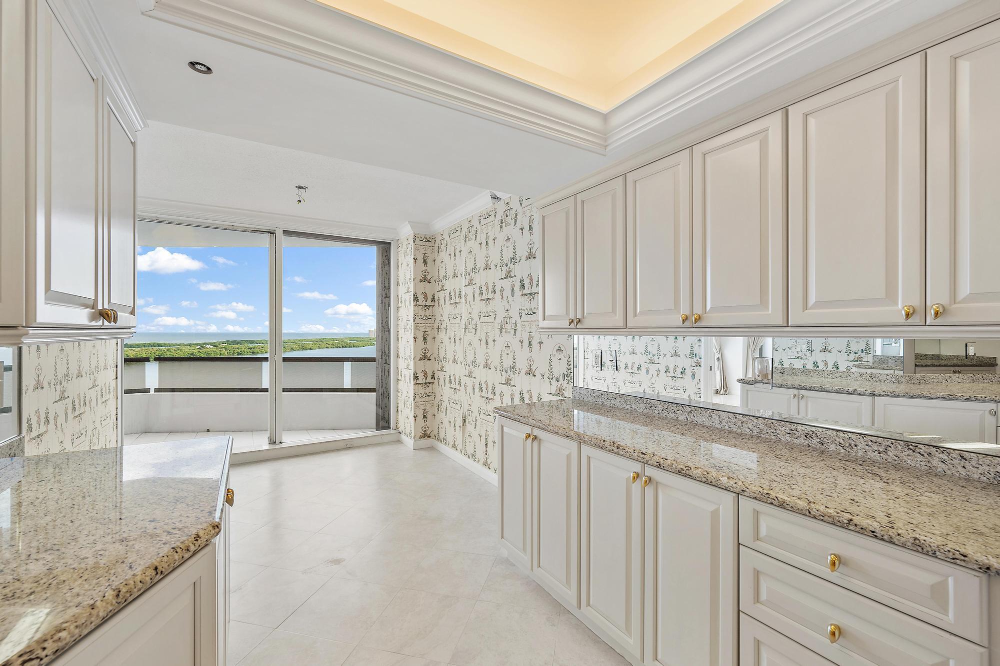 100 Lakeshore Drive 1657