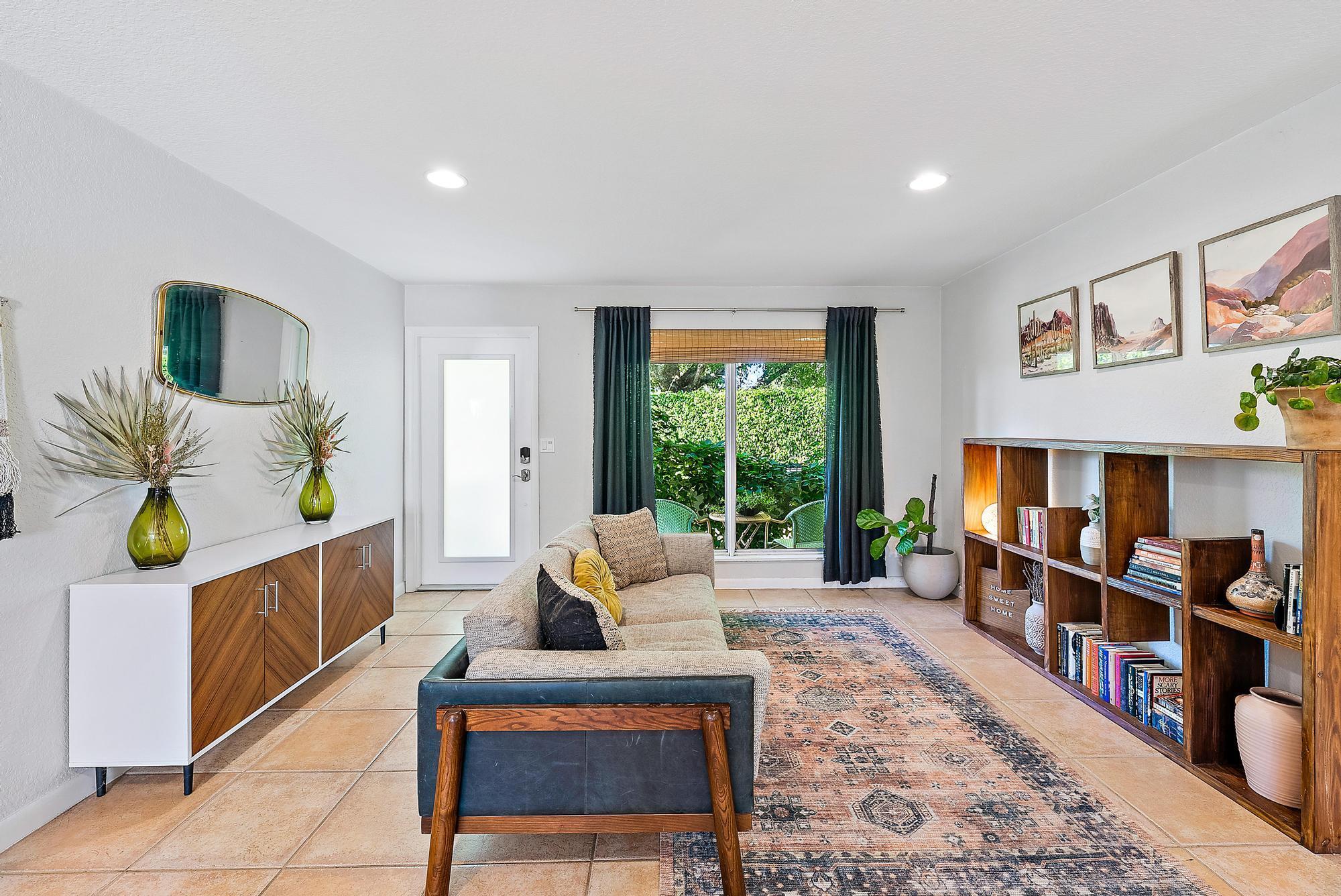 1624 W Terrace Drive