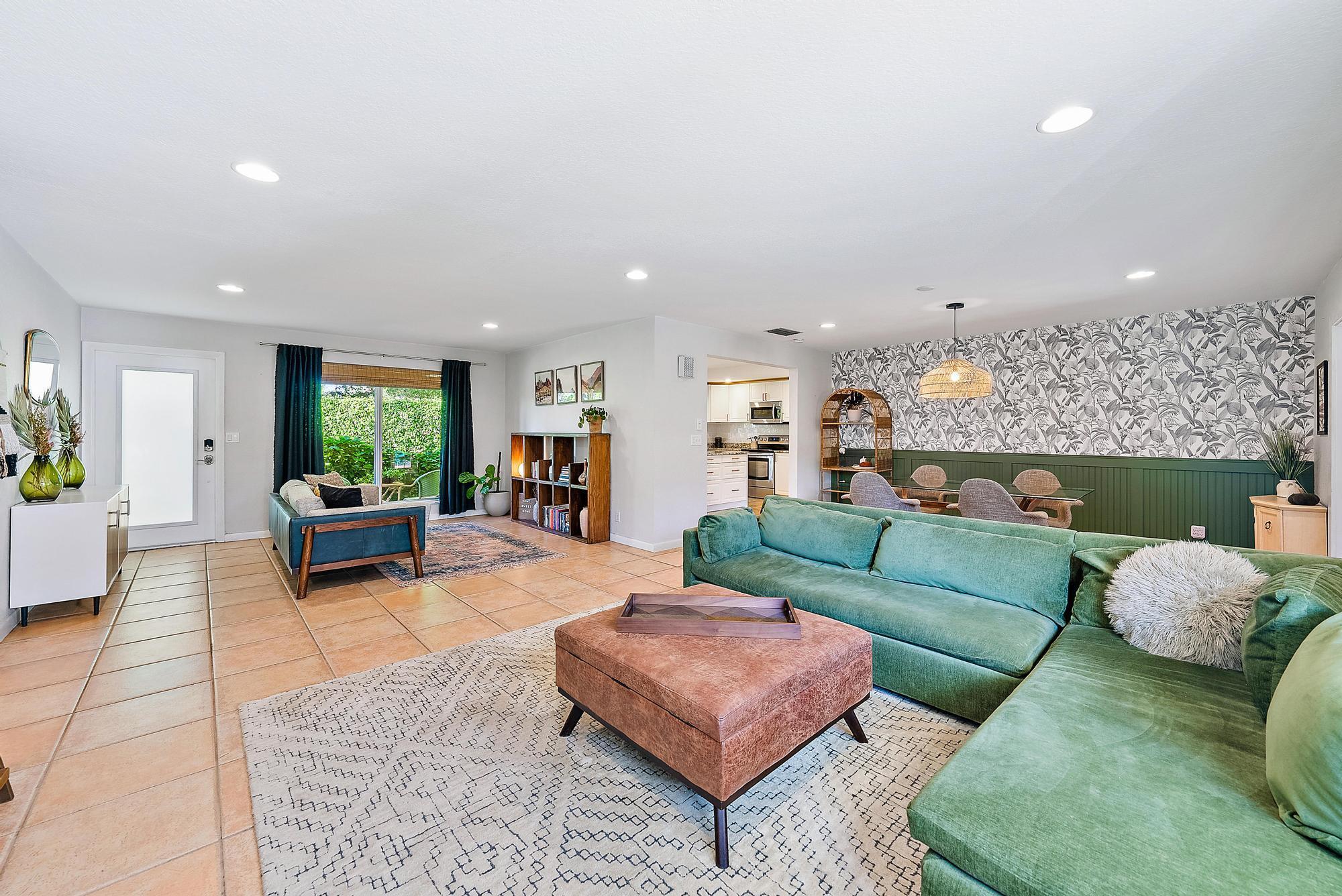 1624 W Terrace Drive