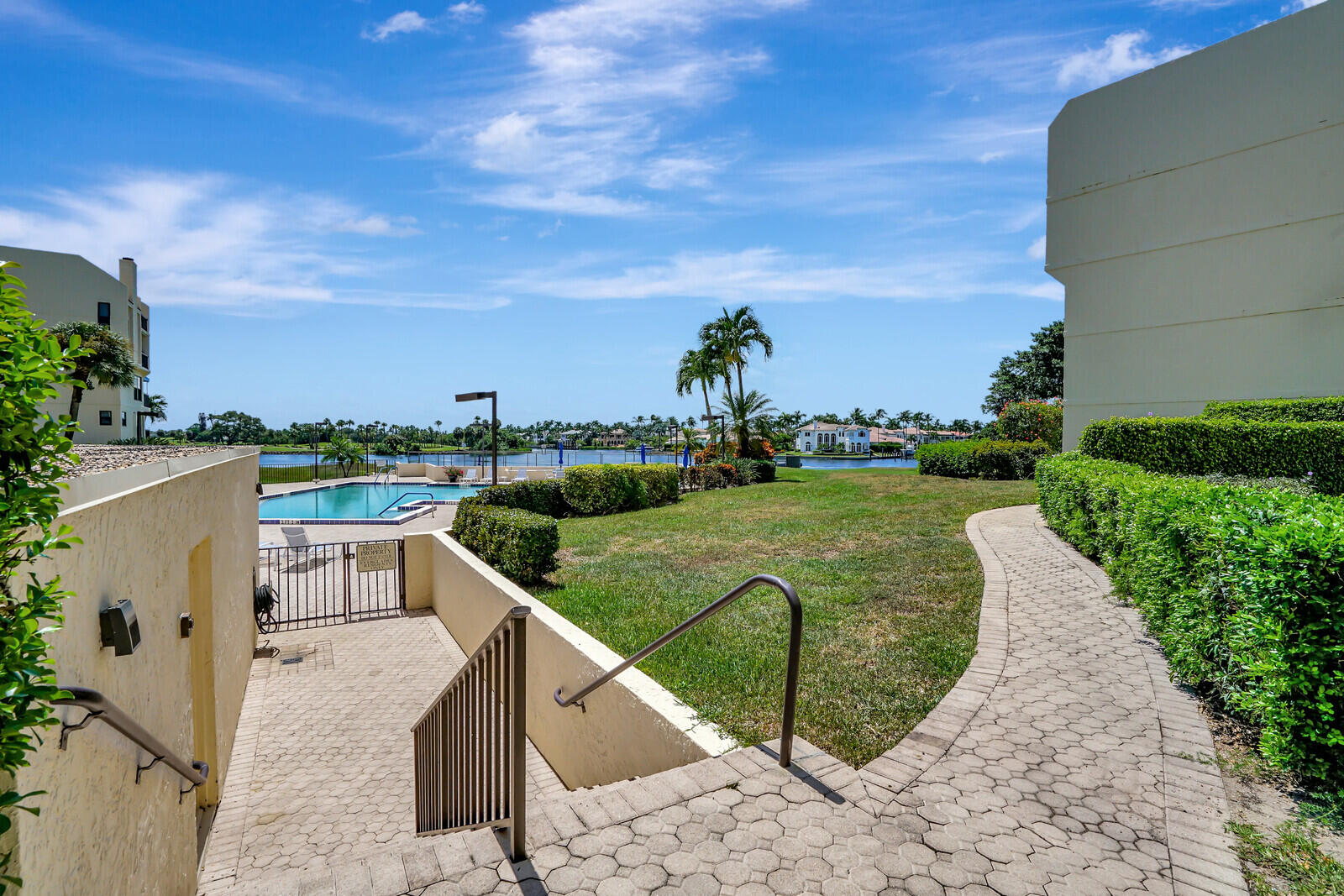 372 Golfview Road 103