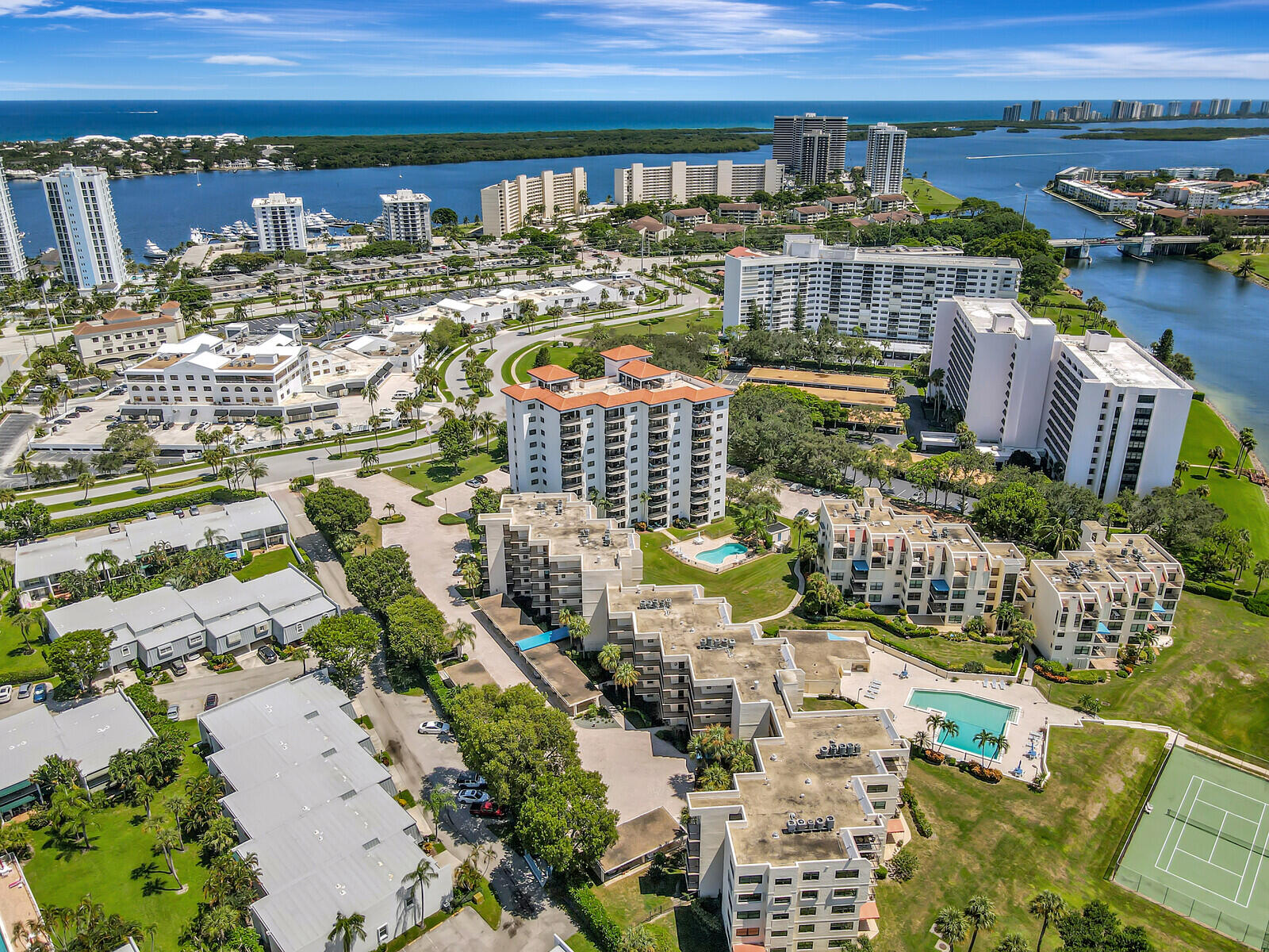 372 Golfview Road 103