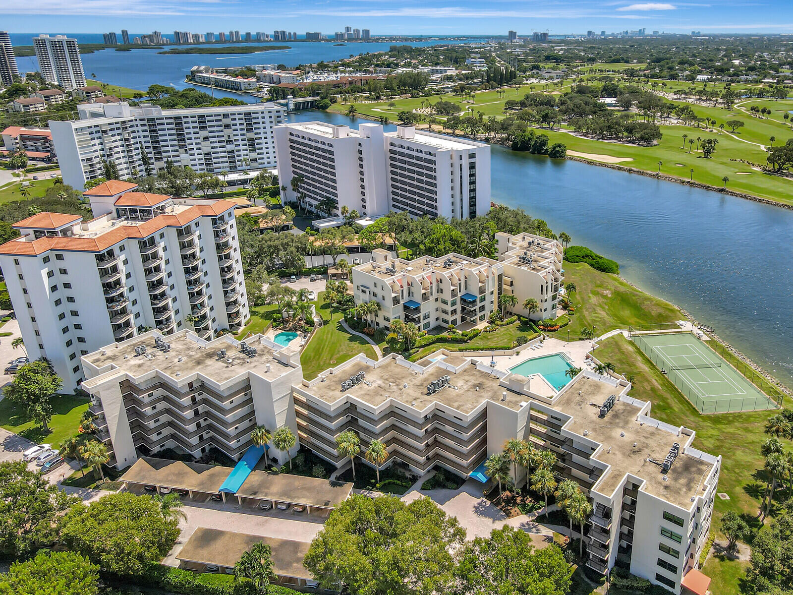 372 Golfview Road 103