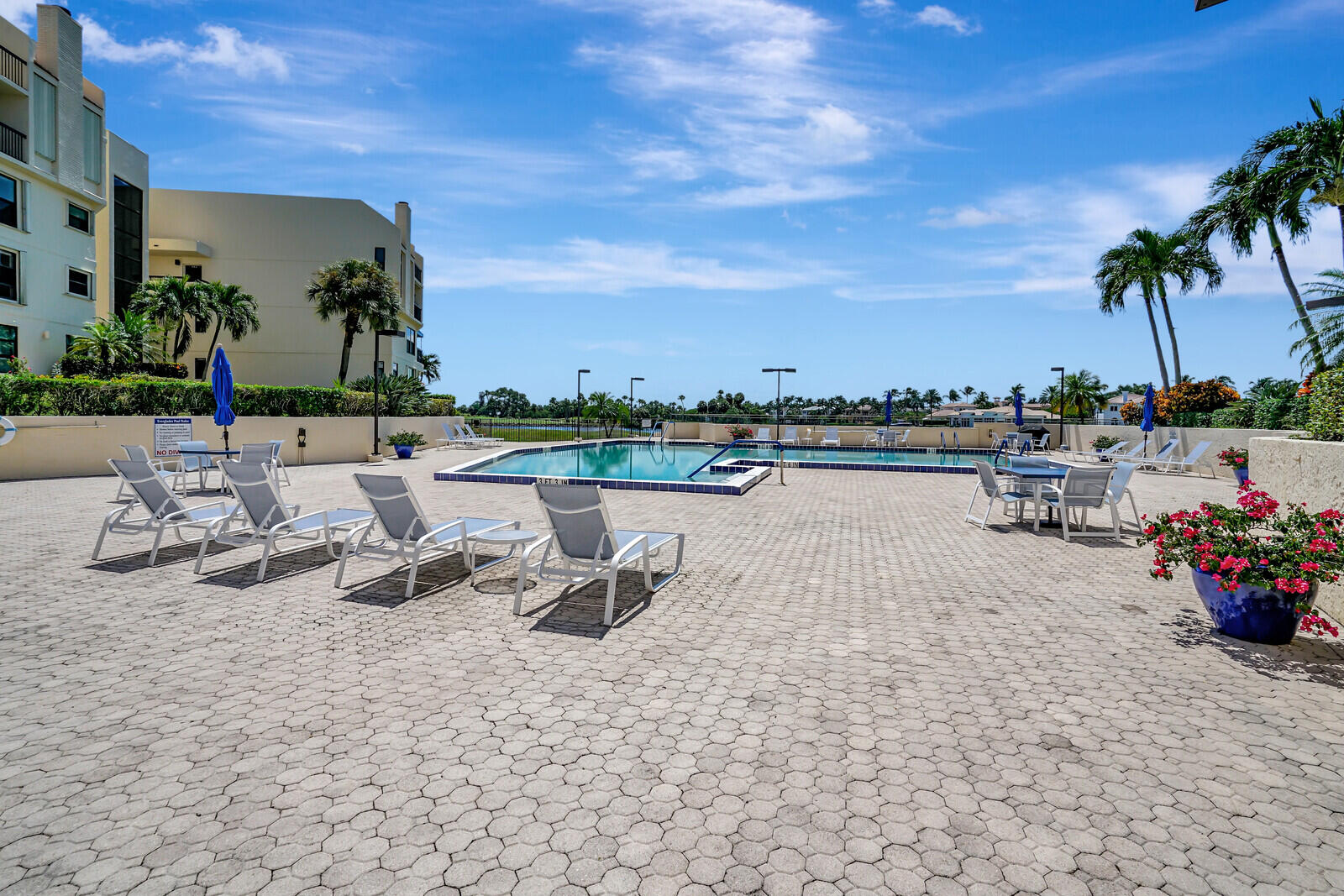 372 Golfview Road 103