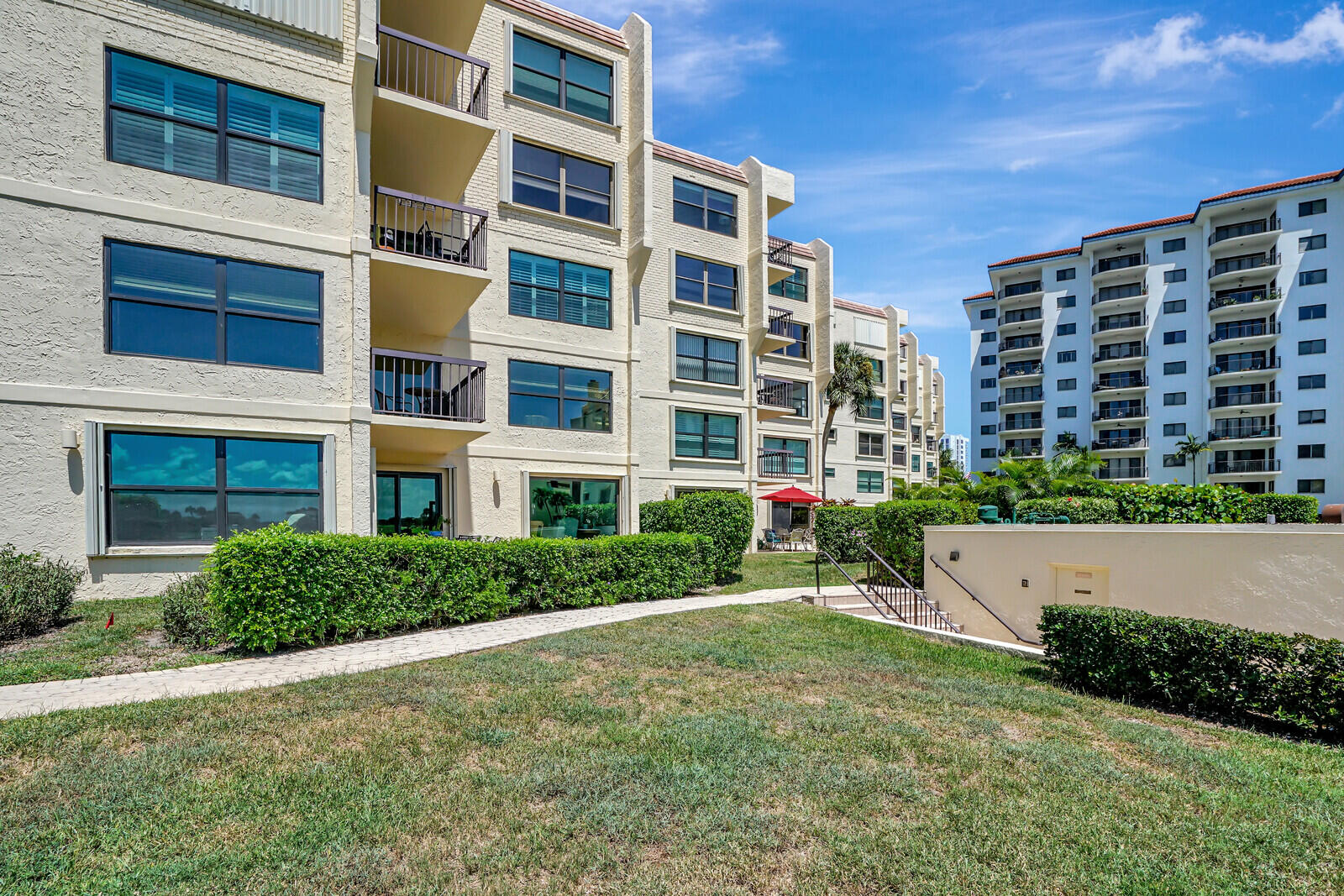 372 Golfview Road 103
