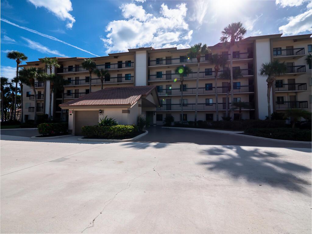301 Ocean Bluffs Boulevard 402