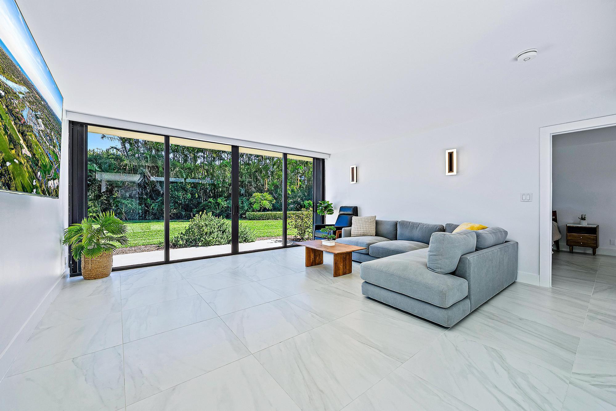 122 Lakeshore Drive G-39