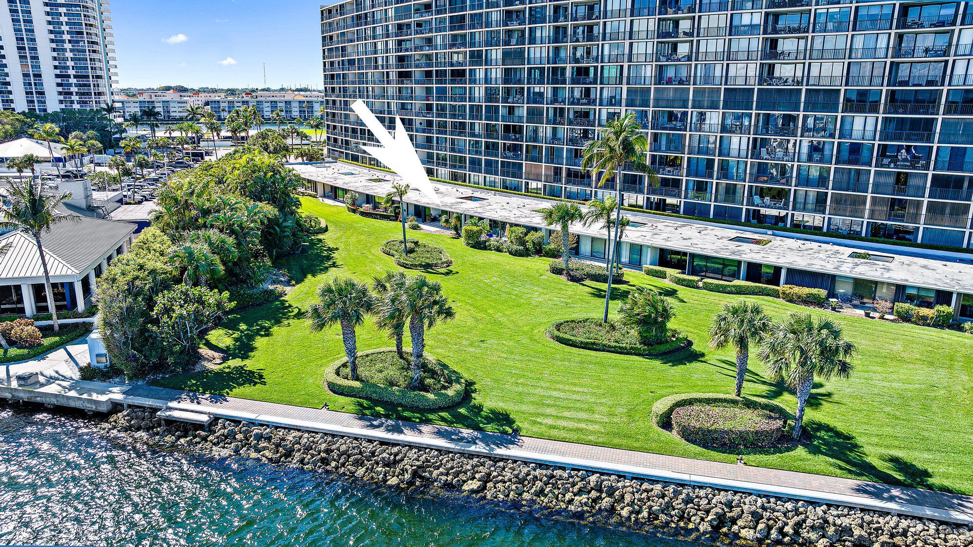 122 Lakeshore Drive G-39