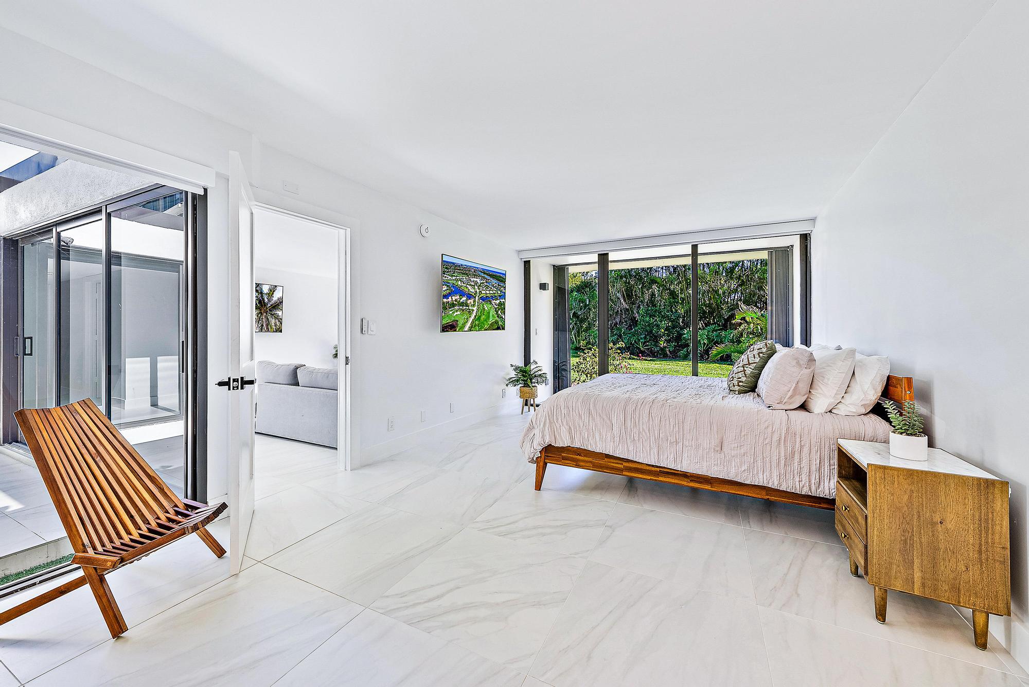 122 Lakeshore Drive G-39