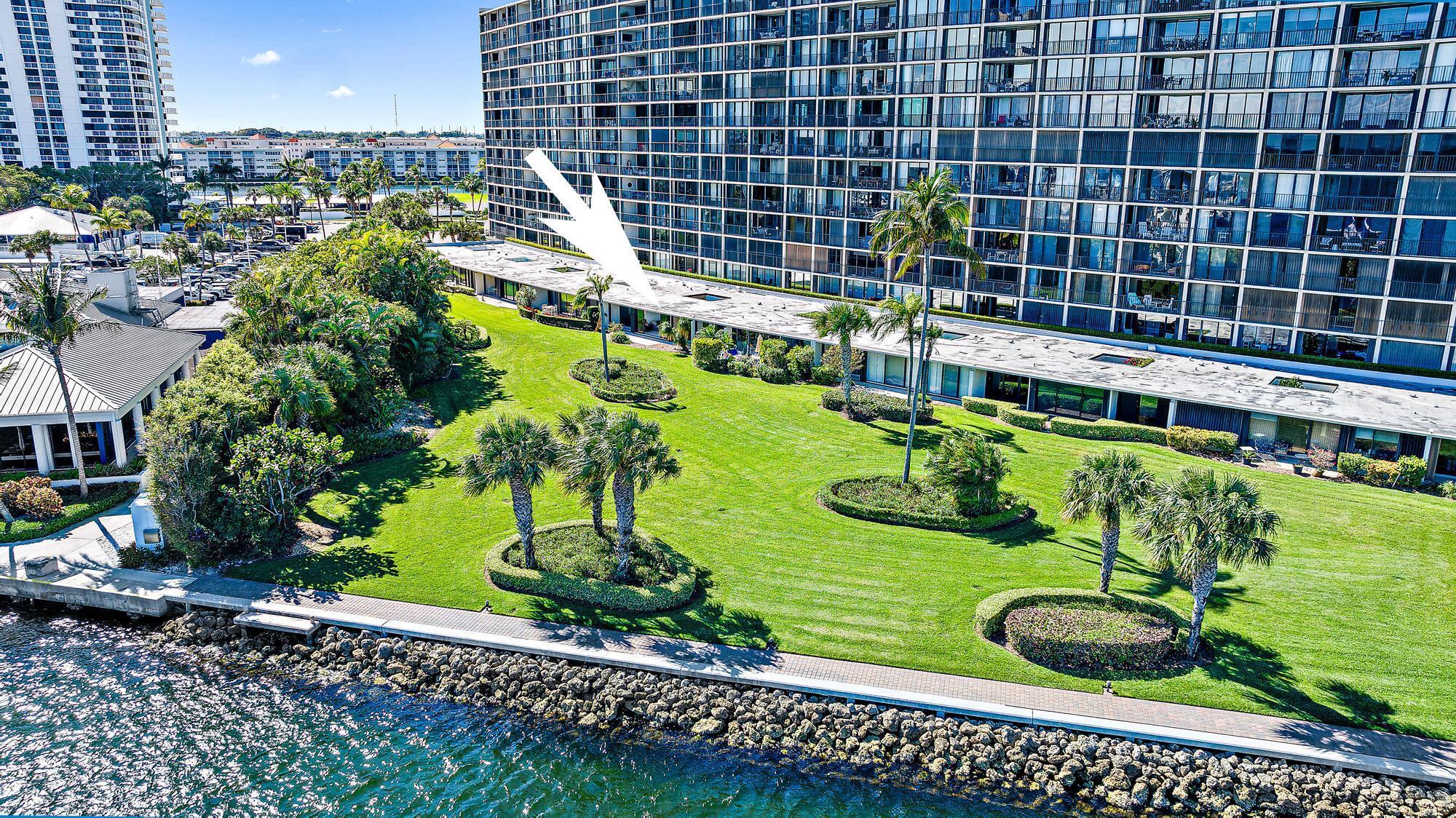 122 Lakeshore Drive G-39