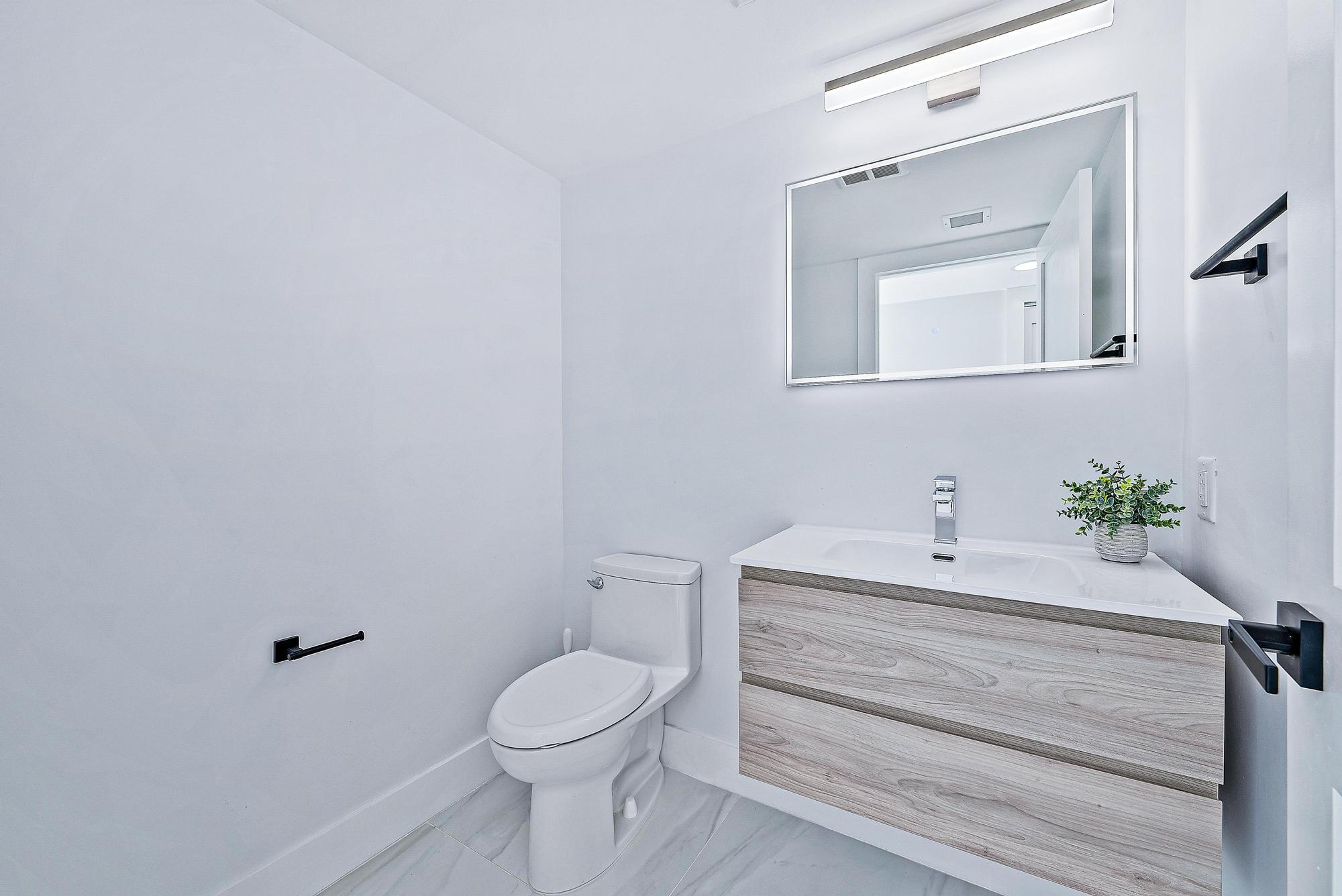 122 Lakeshore Drive G-39