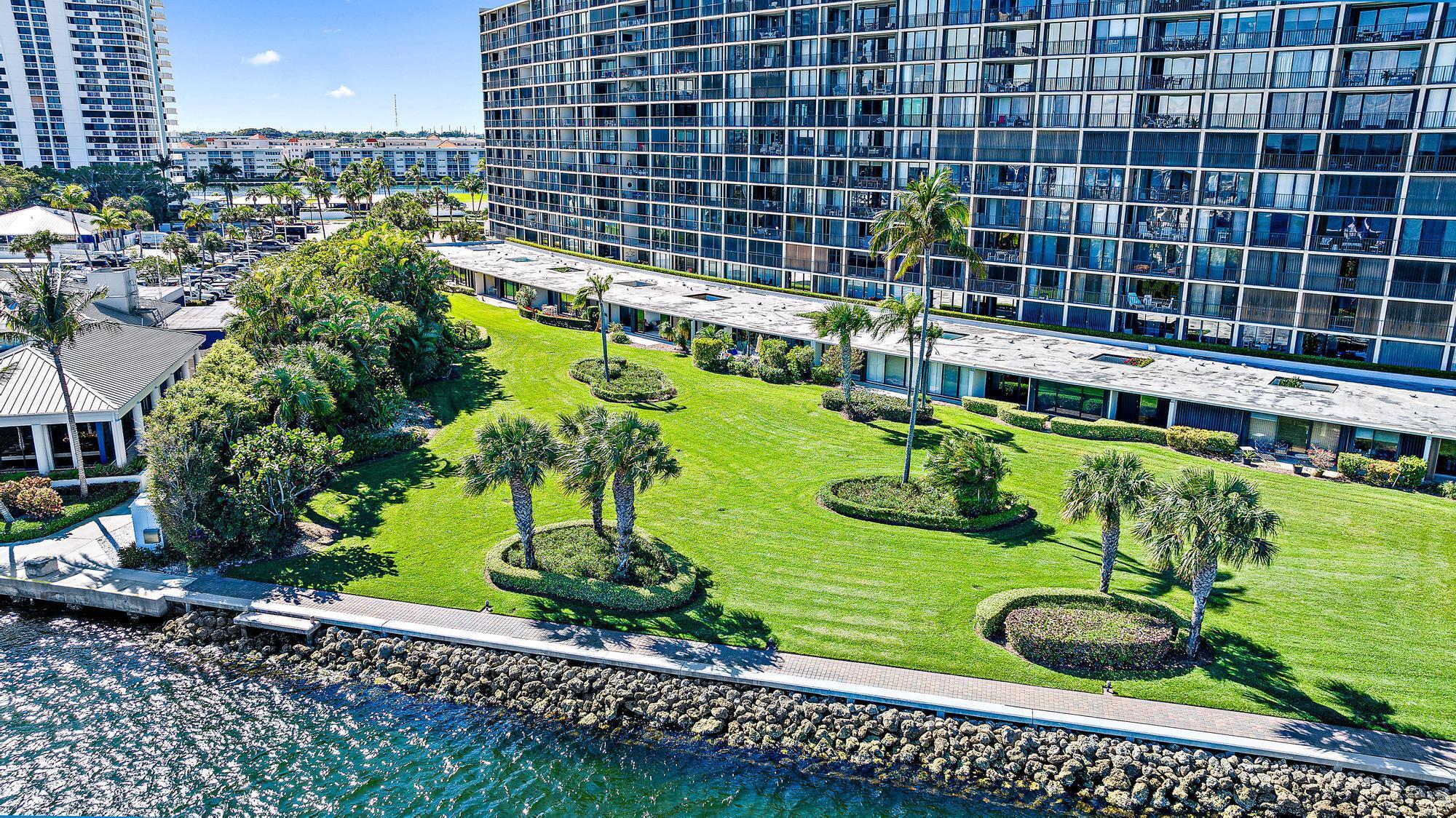 122 Lakeshore Drive G-39