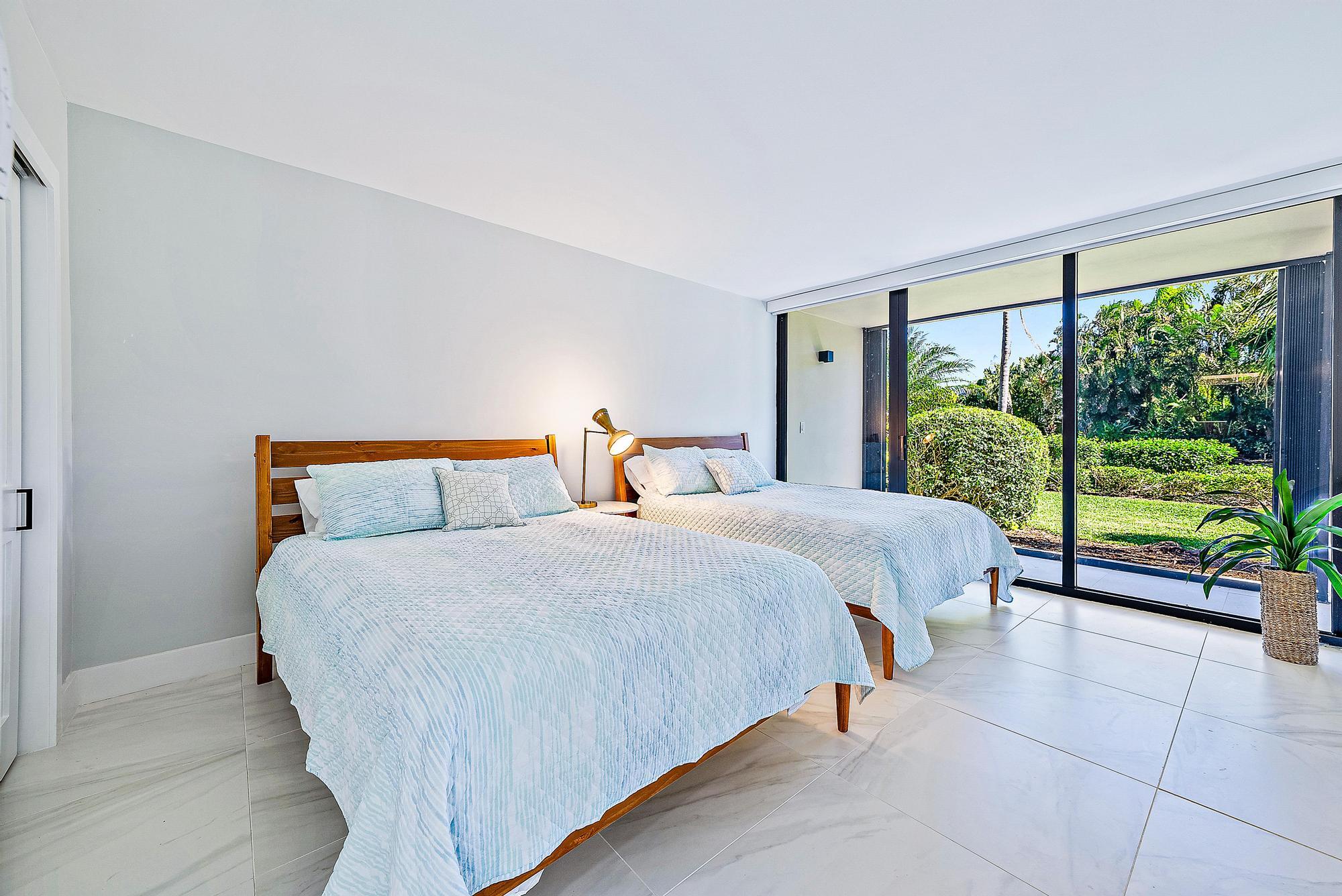 122 Lakeshore Drive G-39