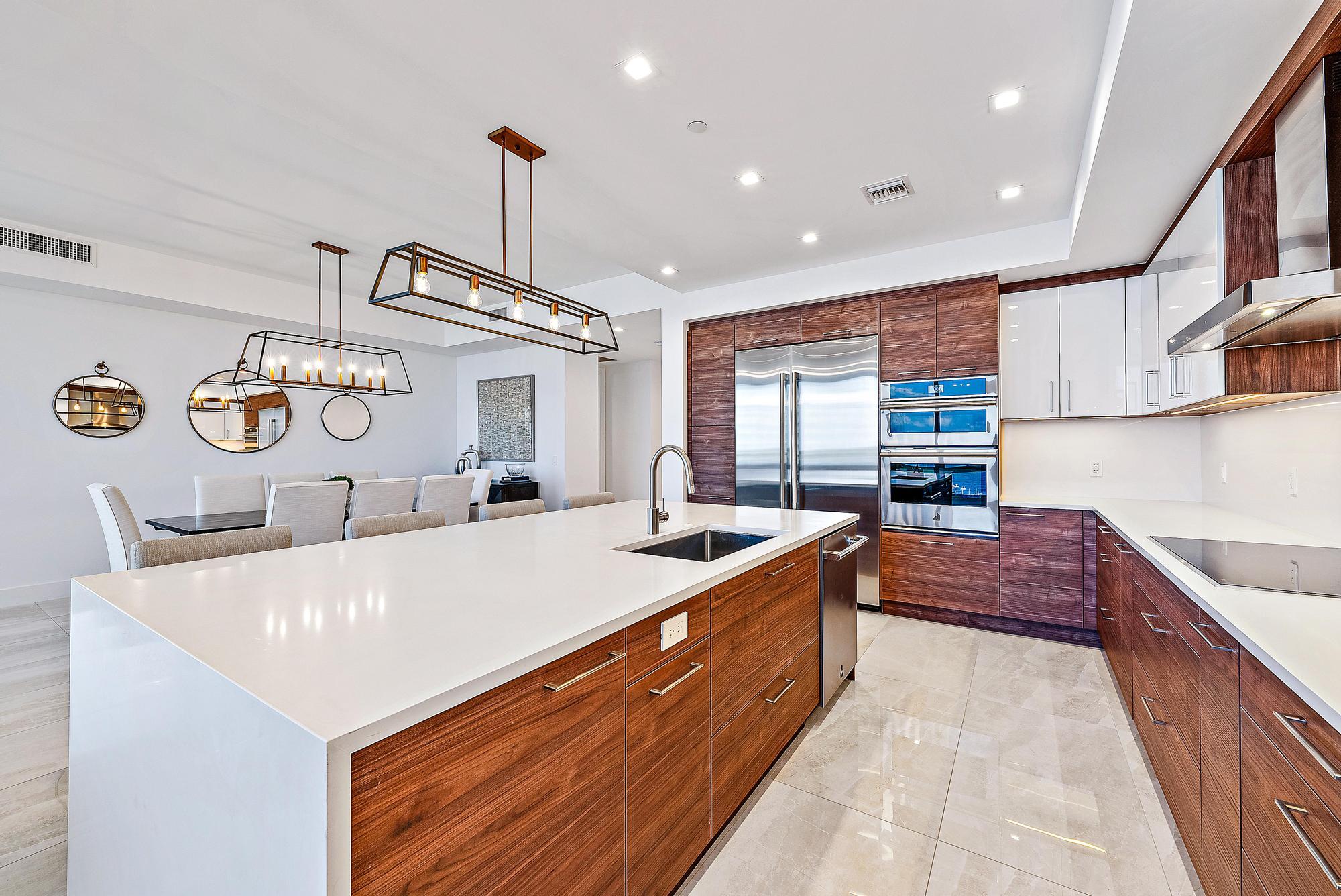 3 Water Club Way 702