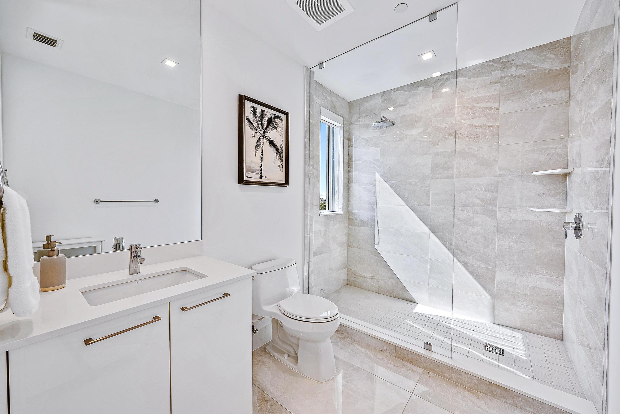 3 Water Club Way 702