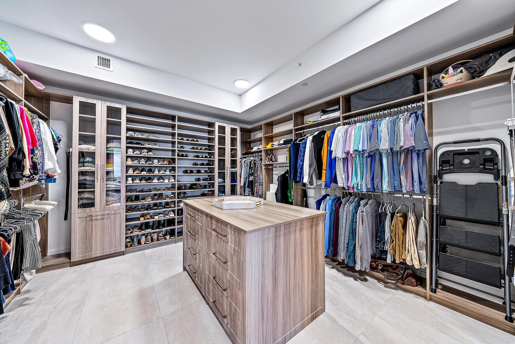 3 Water Club Way 702