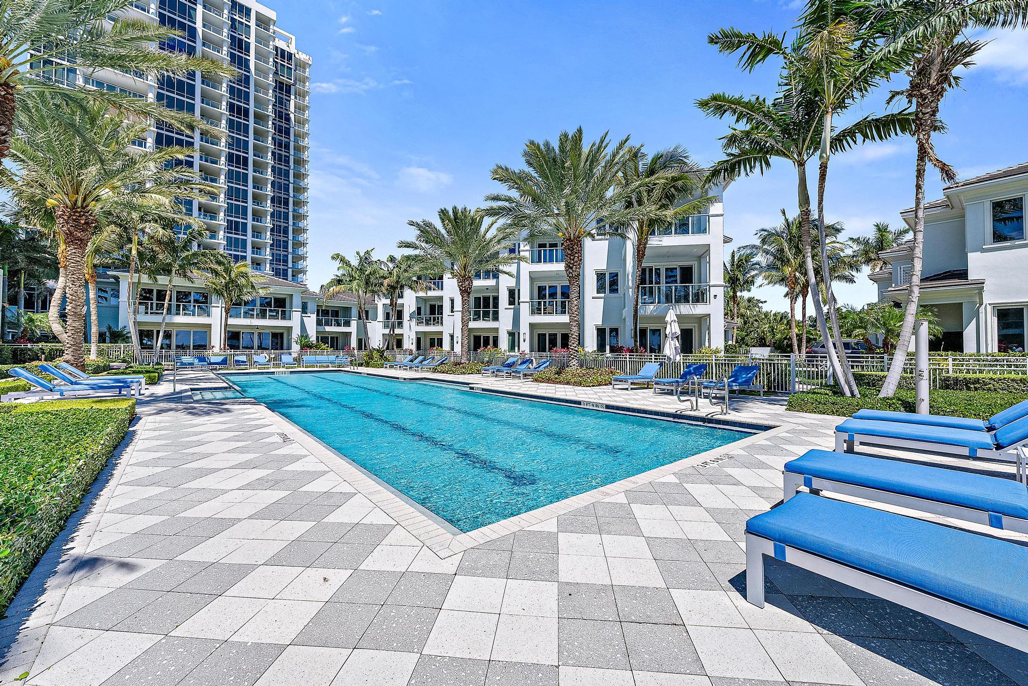 3 Water Club Way 702
