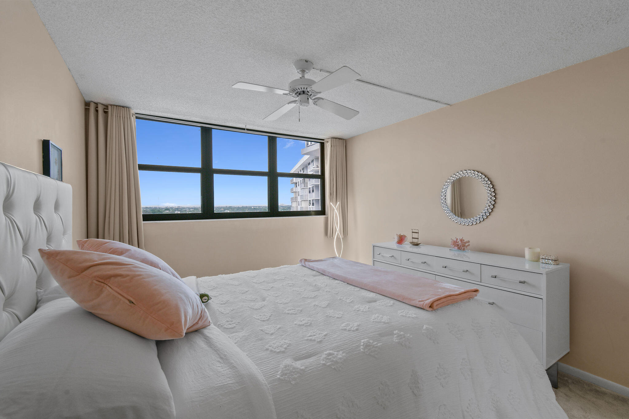 336 Golfview Road 915