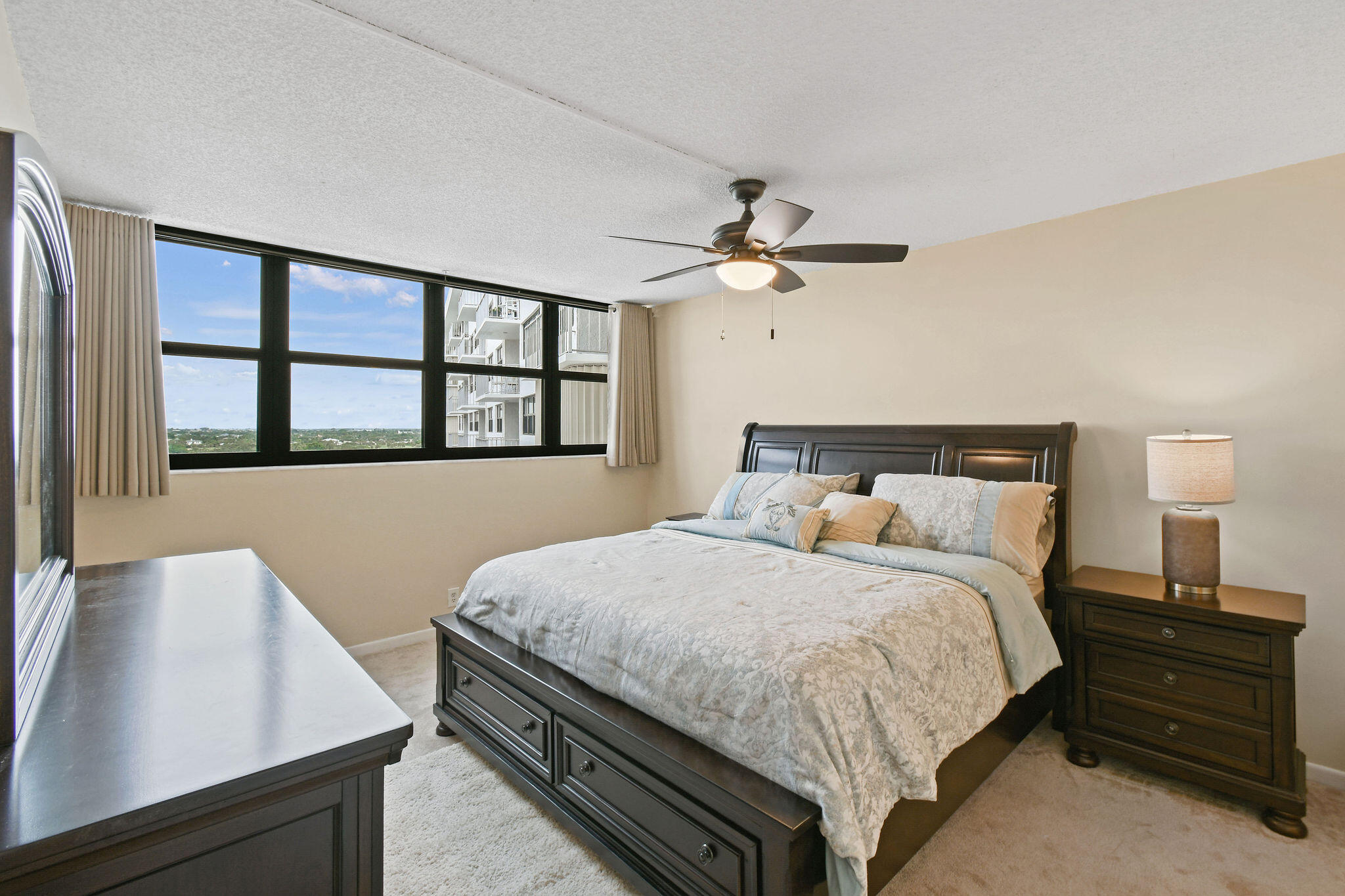 336 Golfview Road 915
