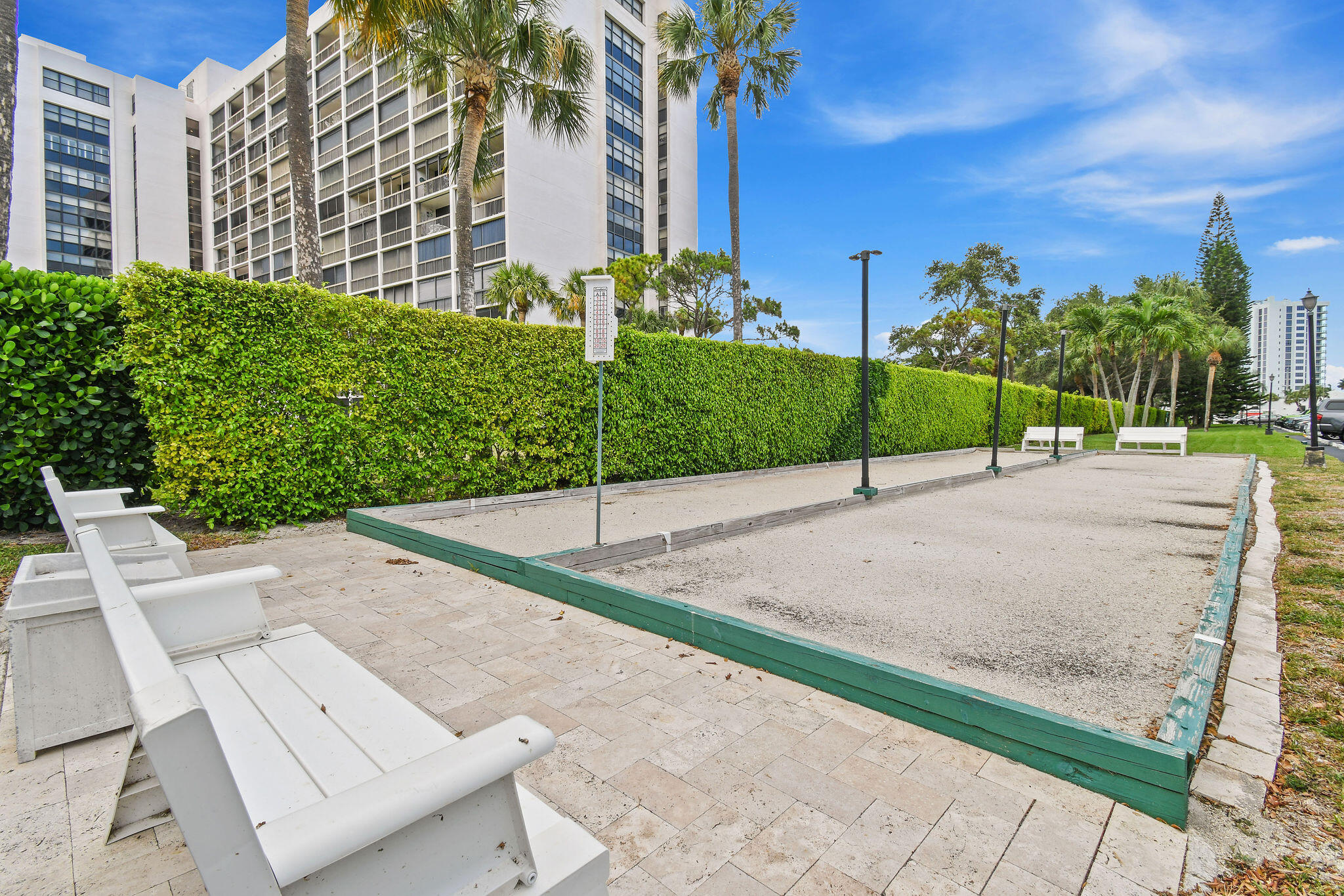 336 Golfview Road 915