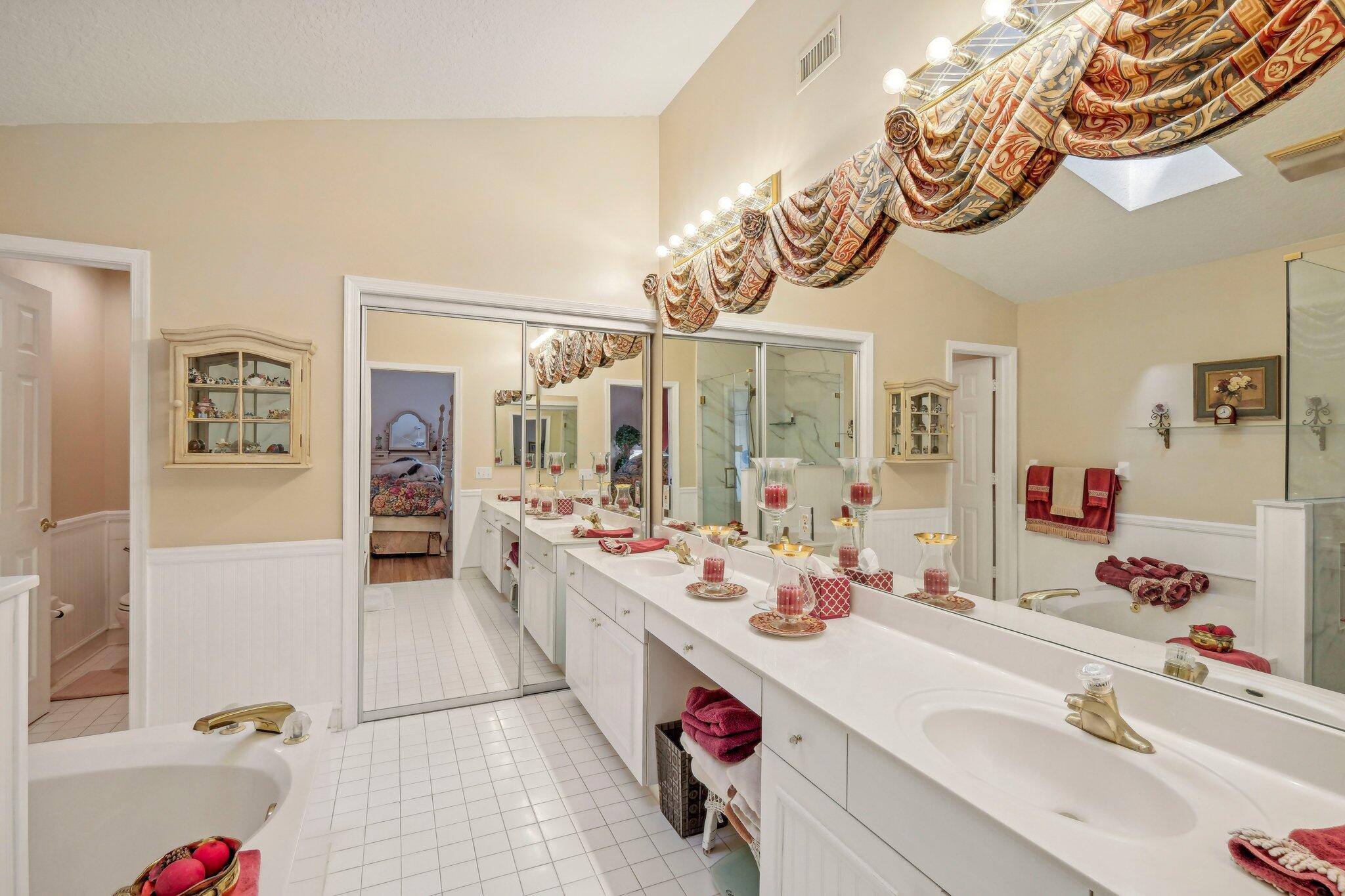 22 Grand Bay Circle