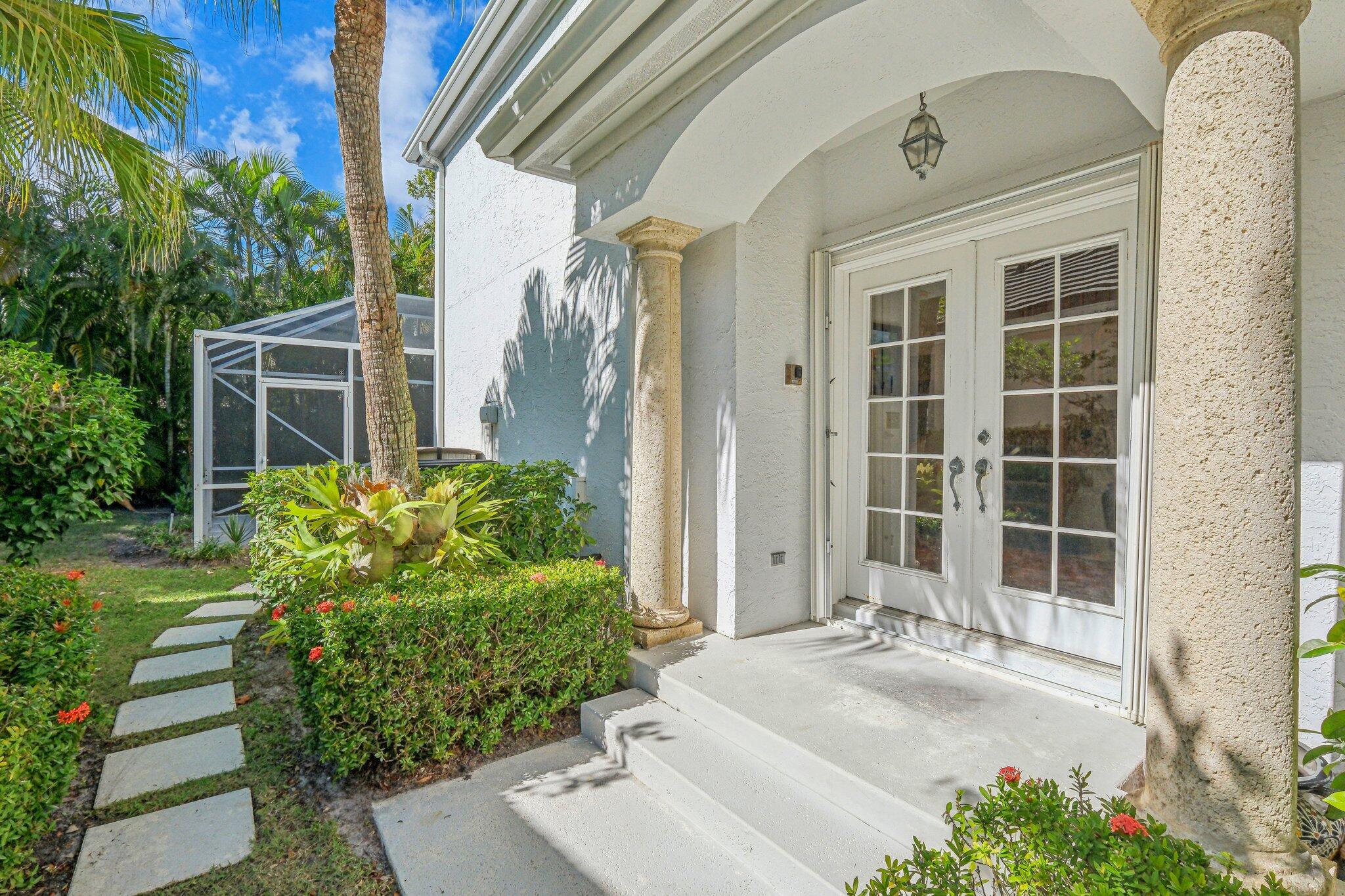 22 Grand Bay Circle