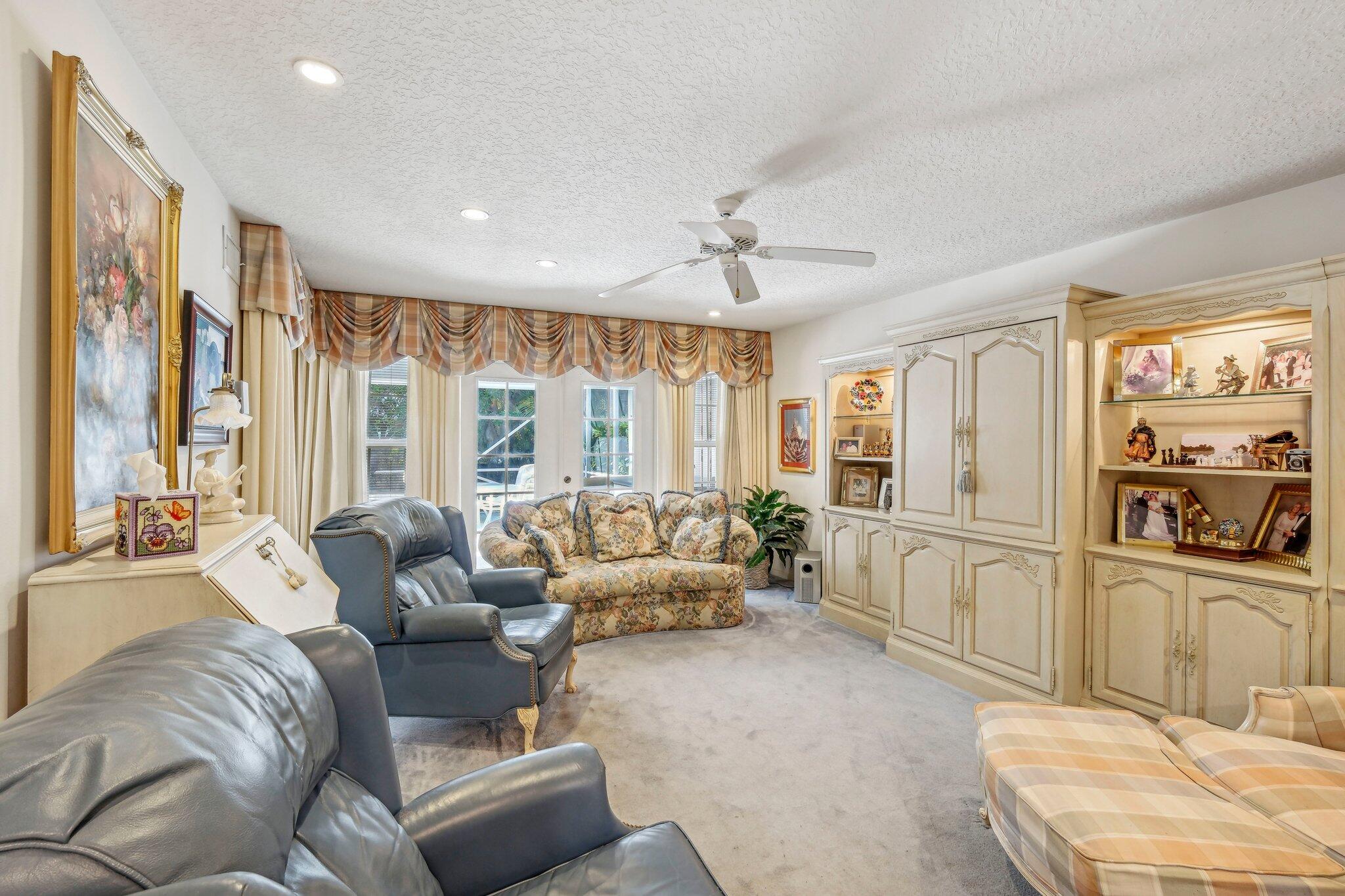 22 Grand Bay Circle