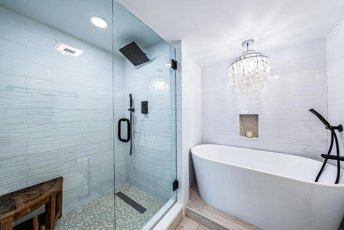 120 Lakeshore 4370 Drive 437