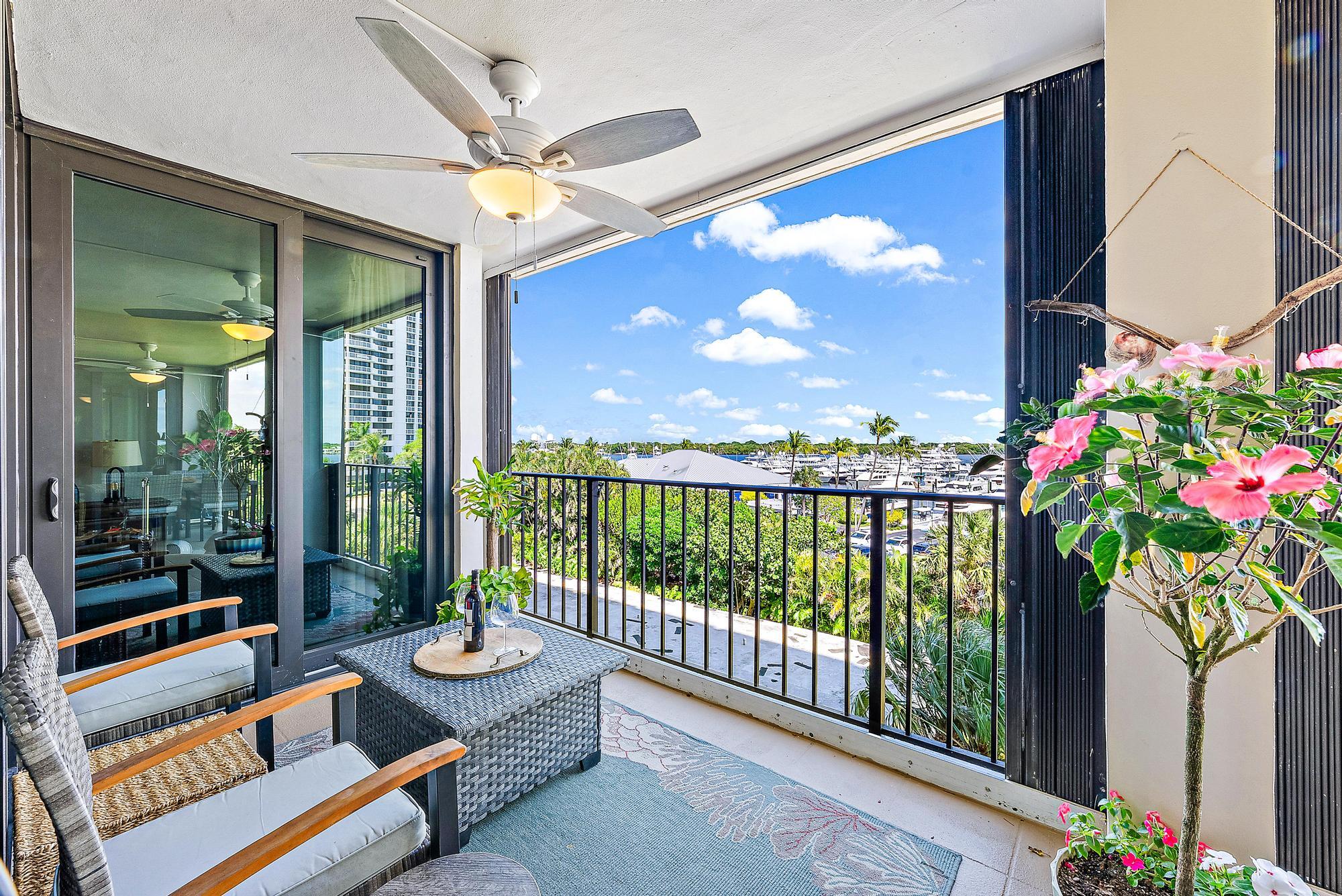 120 Lakeshore 4370 Drive 437