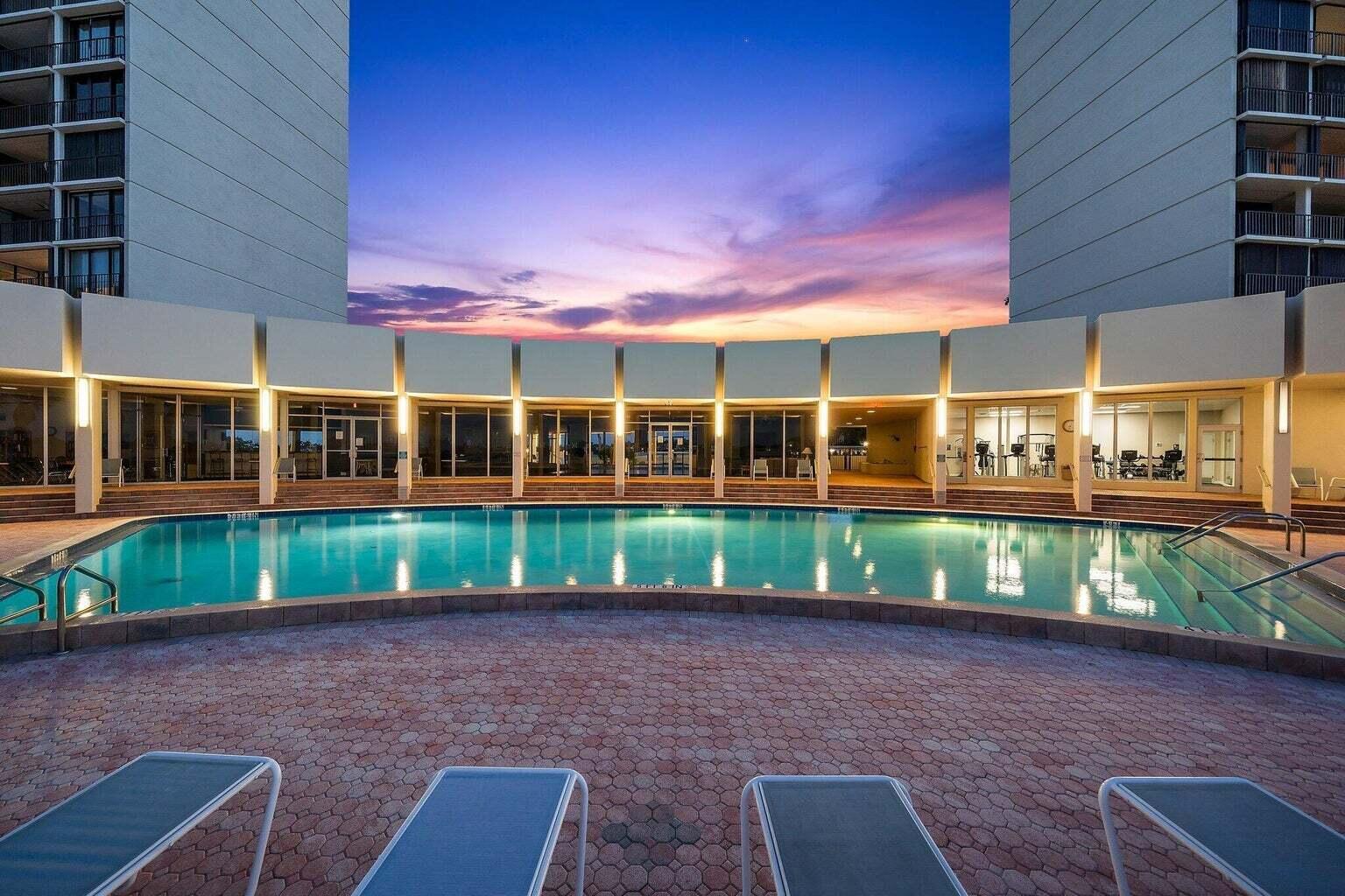 120 Lakeshore 4370 Drive 437
